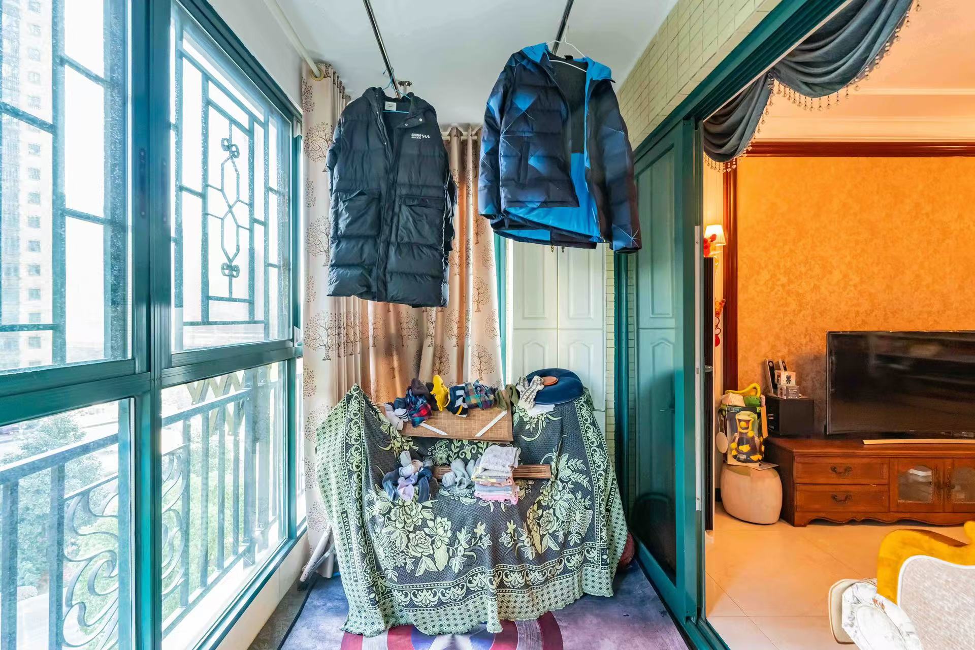 恒大雅苑 3室2厅2卫 3000.0元/月 恒大雅苑 3室2厅2卫 3000.0元/月室内图