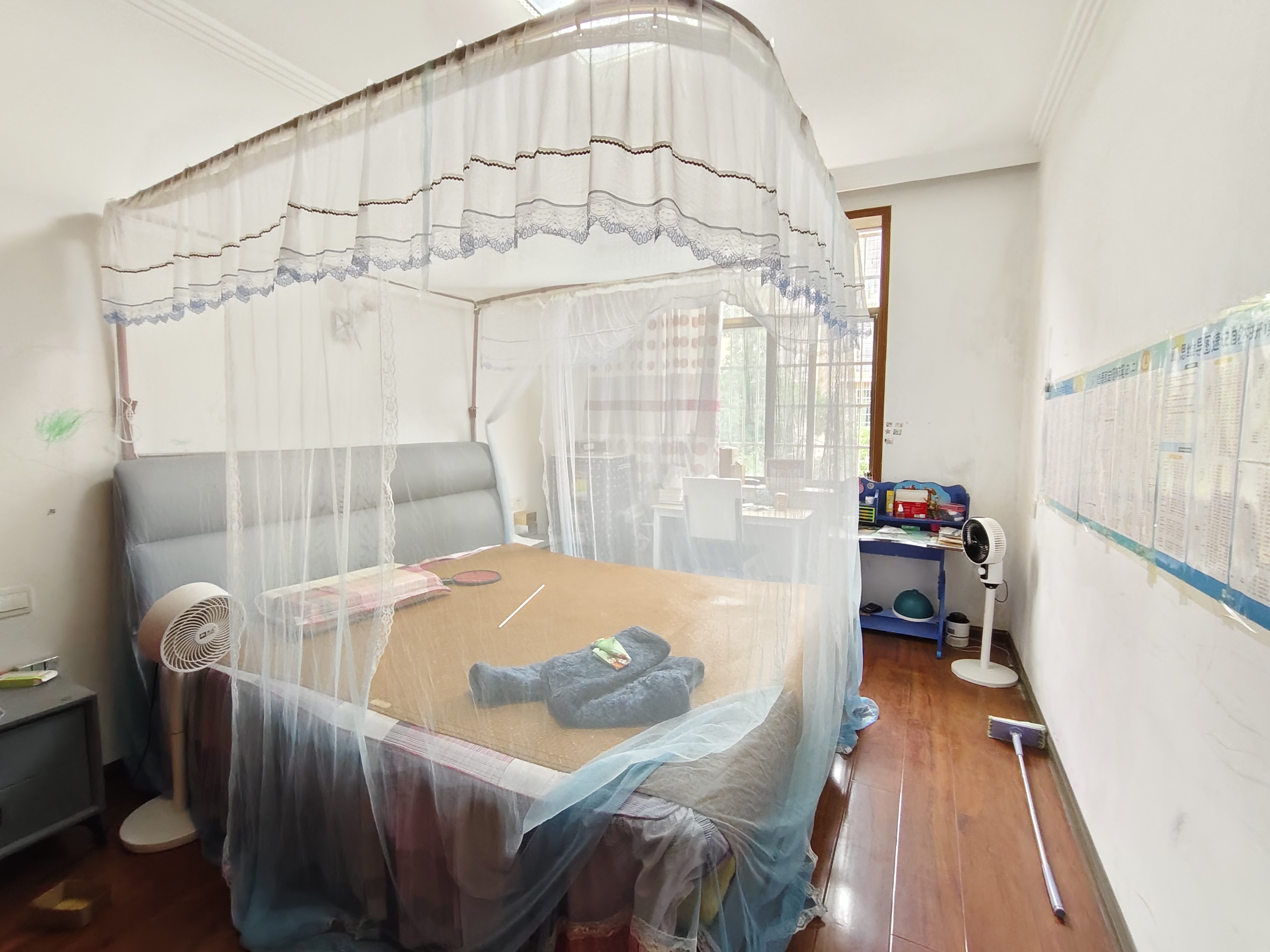 兴益家园小区 4室2厅2卫 1500.0元/月 兴益家园小区 4室2厅2卫 1500.0元/月室内图