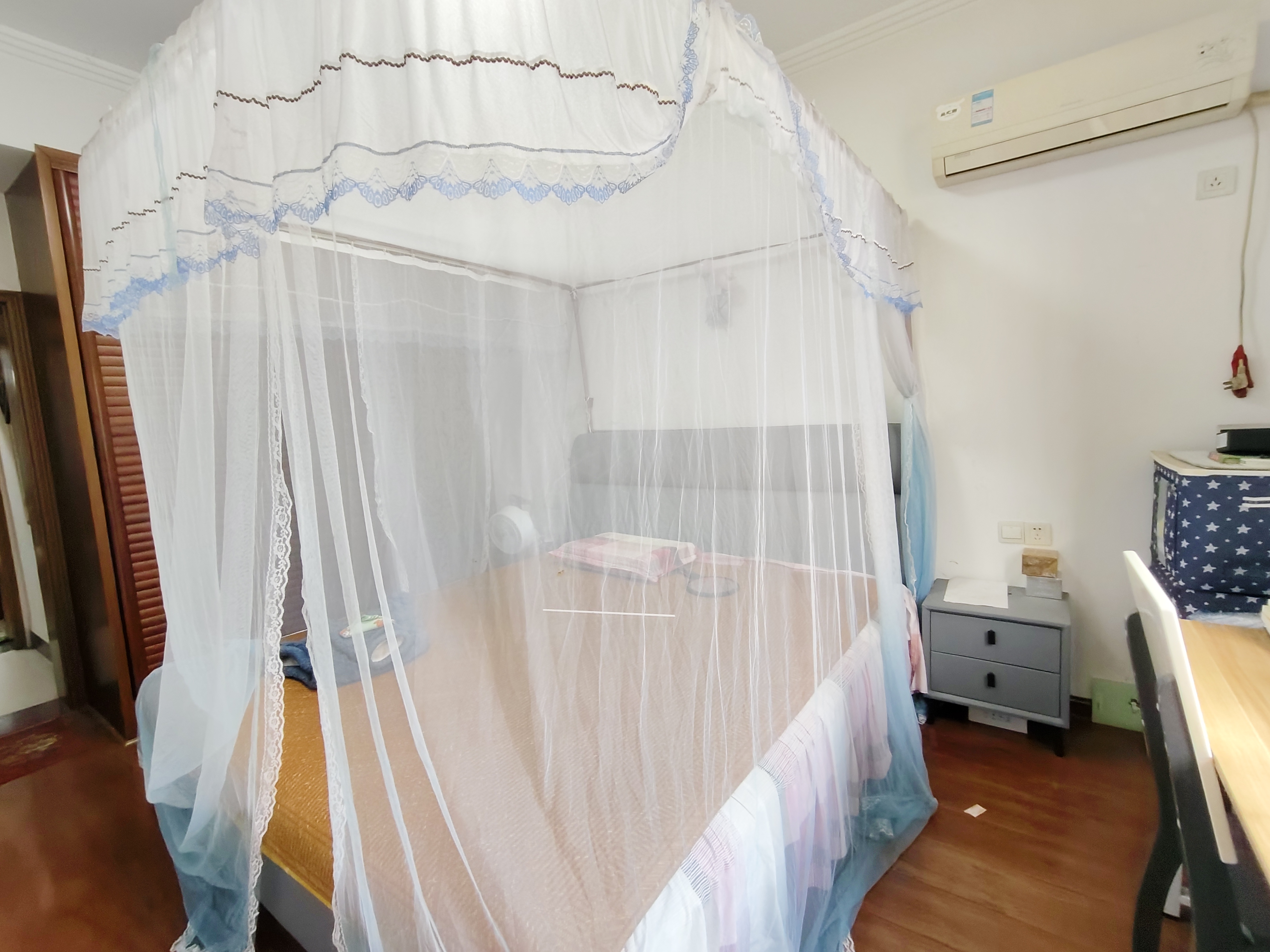 兴益家园小区 4室2厅2卫 1500.0元/月 兴益家园小区 4室2厅2卫 1500.0元/月室内图