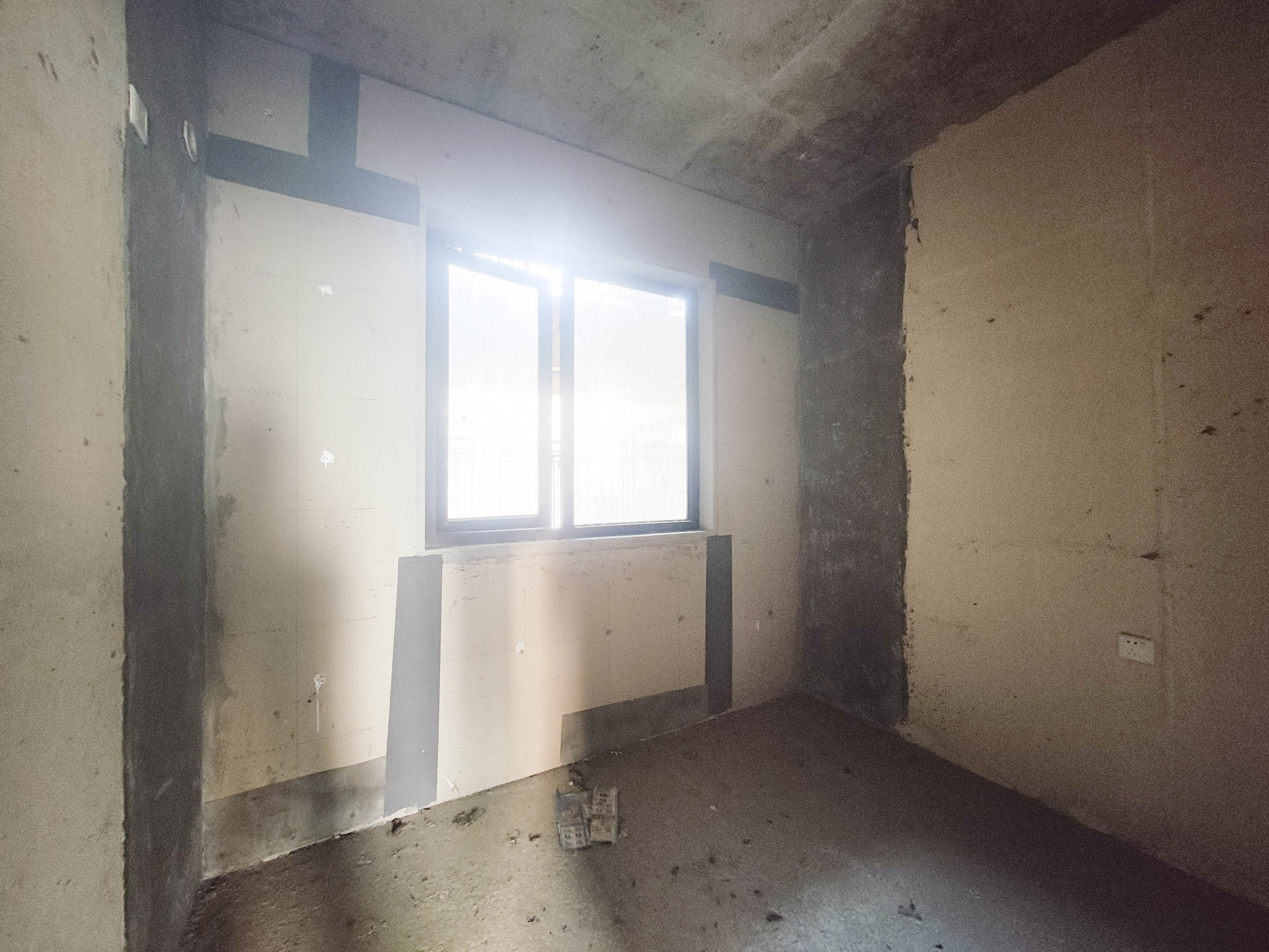 保利东郡  3室2厅1卫    52.0万 保利东郡  3室2厅1卫    52.0万卧室