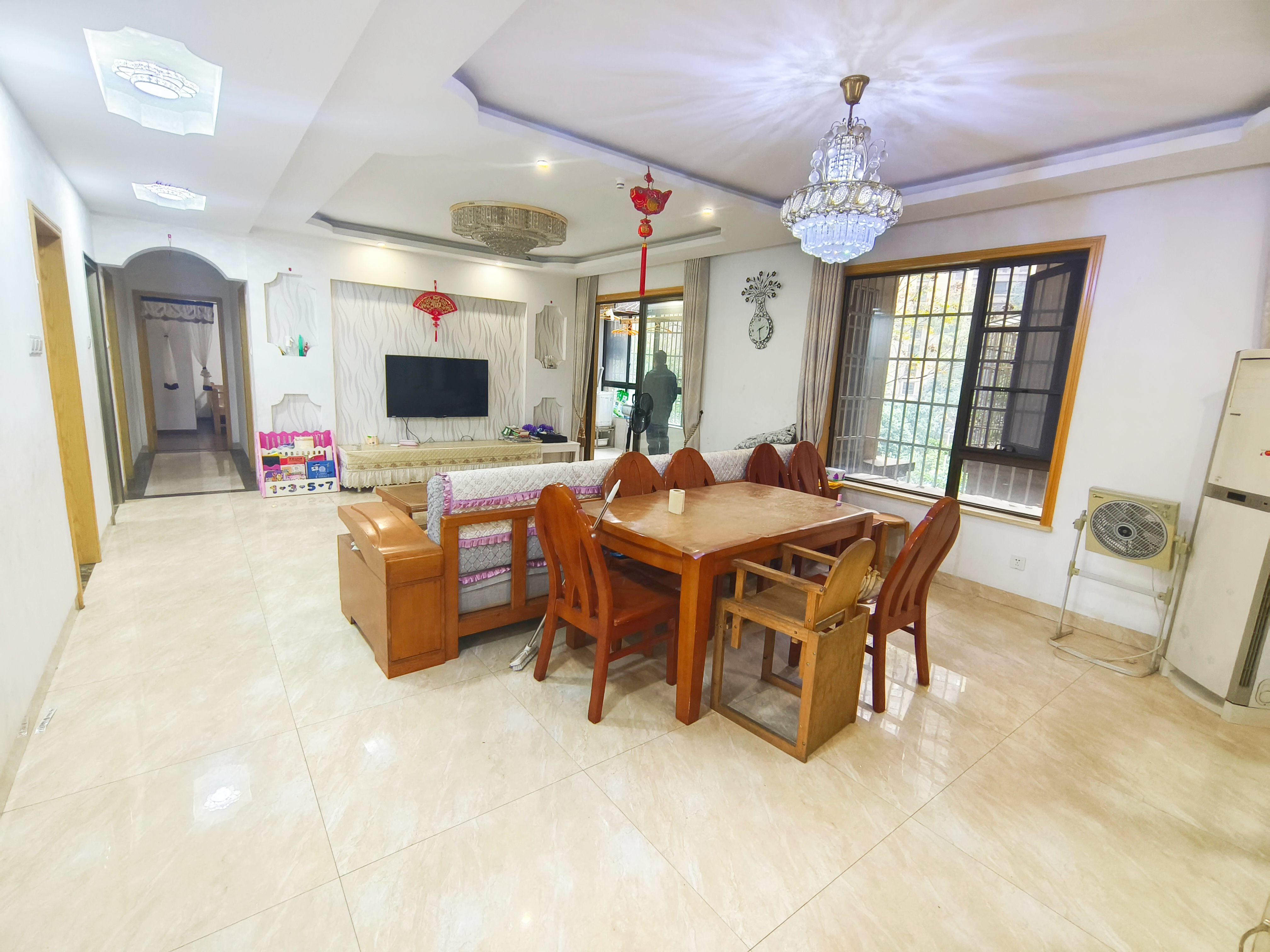 华润凤凰城三期 4室2厅2卫 2800.0元/月 华润凤凰城三期 4室2厅2卫 2800.0元/月室内图