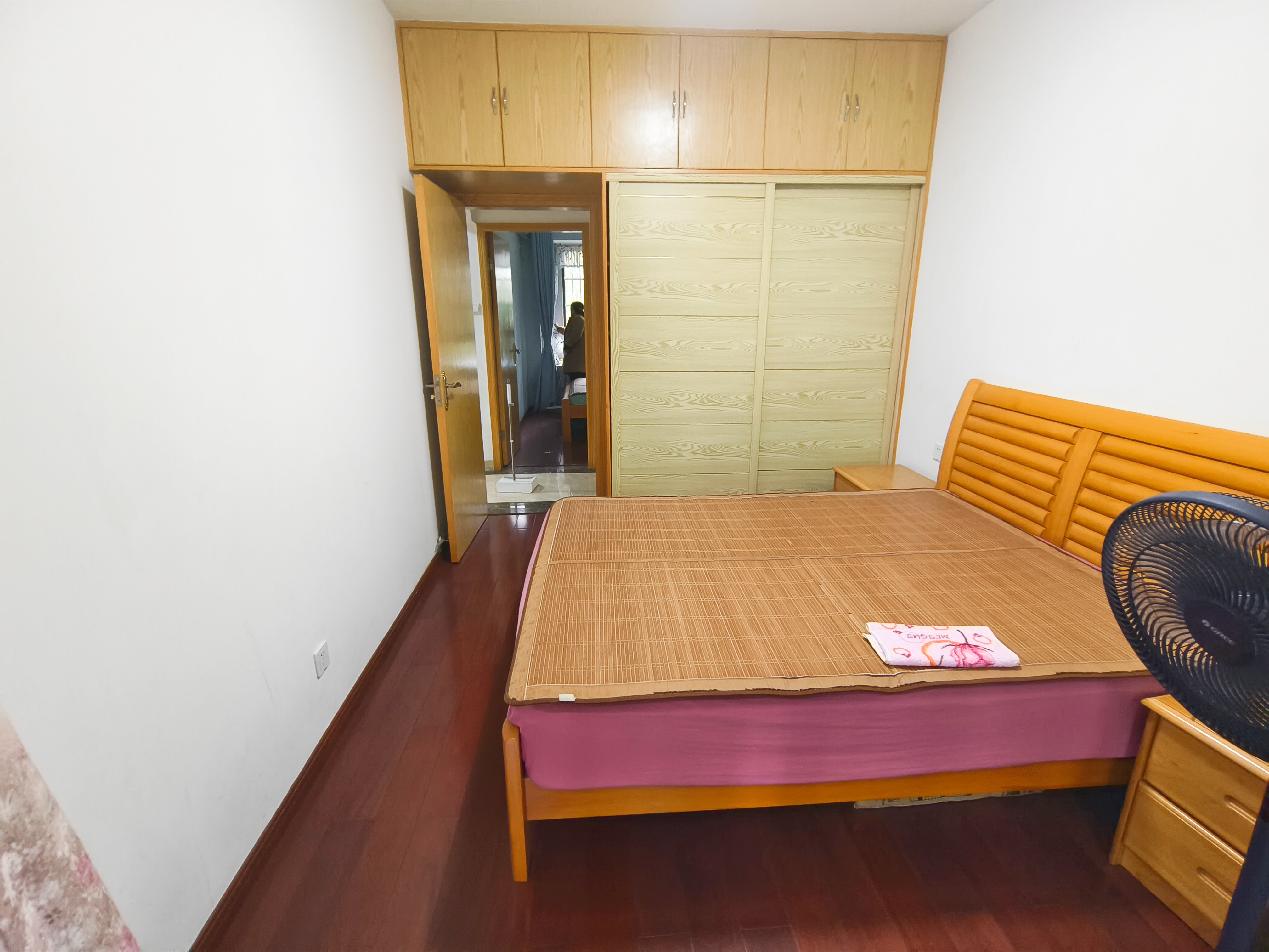 华润凤凰城三期  4室2厅2卫    2800.0元/月室内图