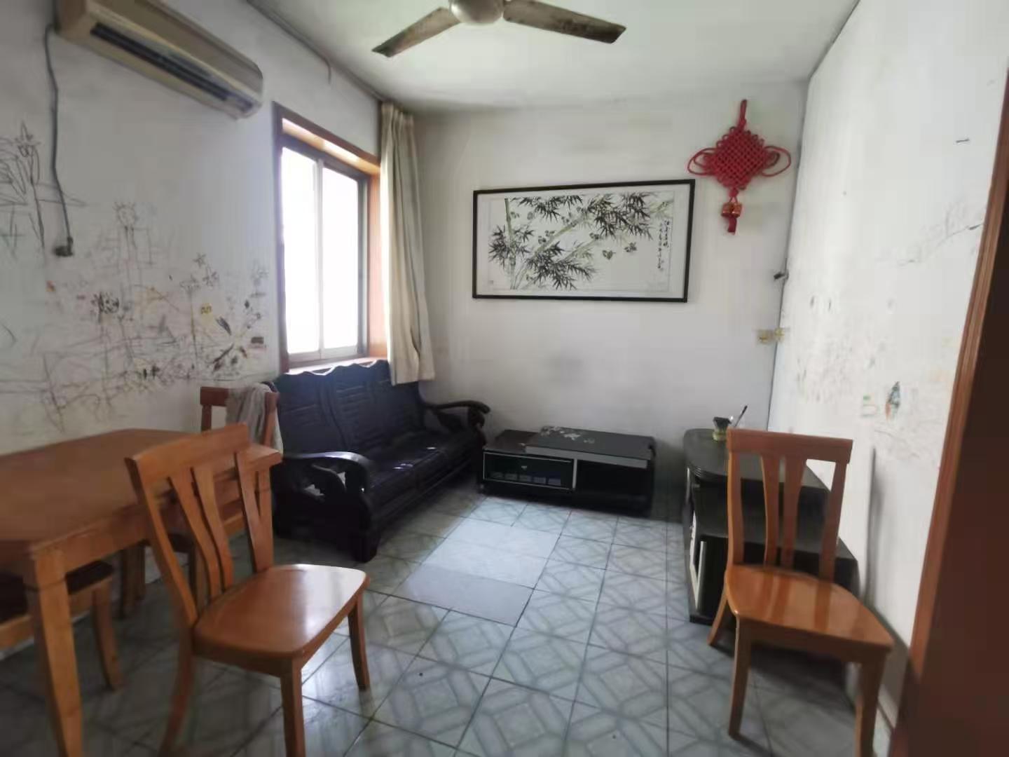 交通设计院(伍家岭) 4室4厅1卫 1300.0元/月 交通设计院(伍家岭) 4室4厅1卫 1300.0元/月室内图