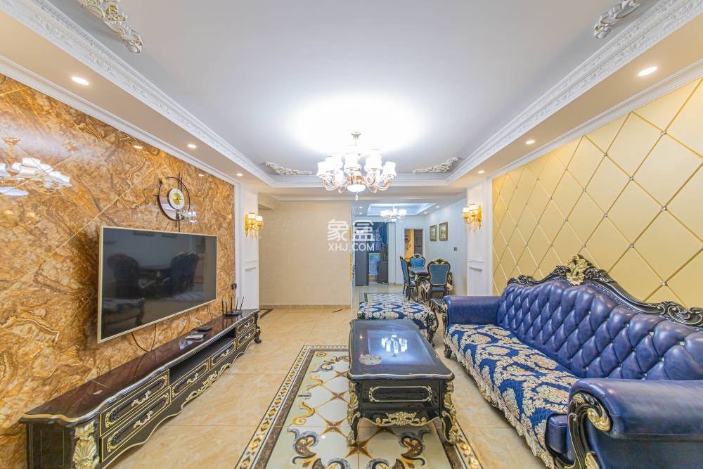 金谷豪庭  4室2厅2卫    138.0万