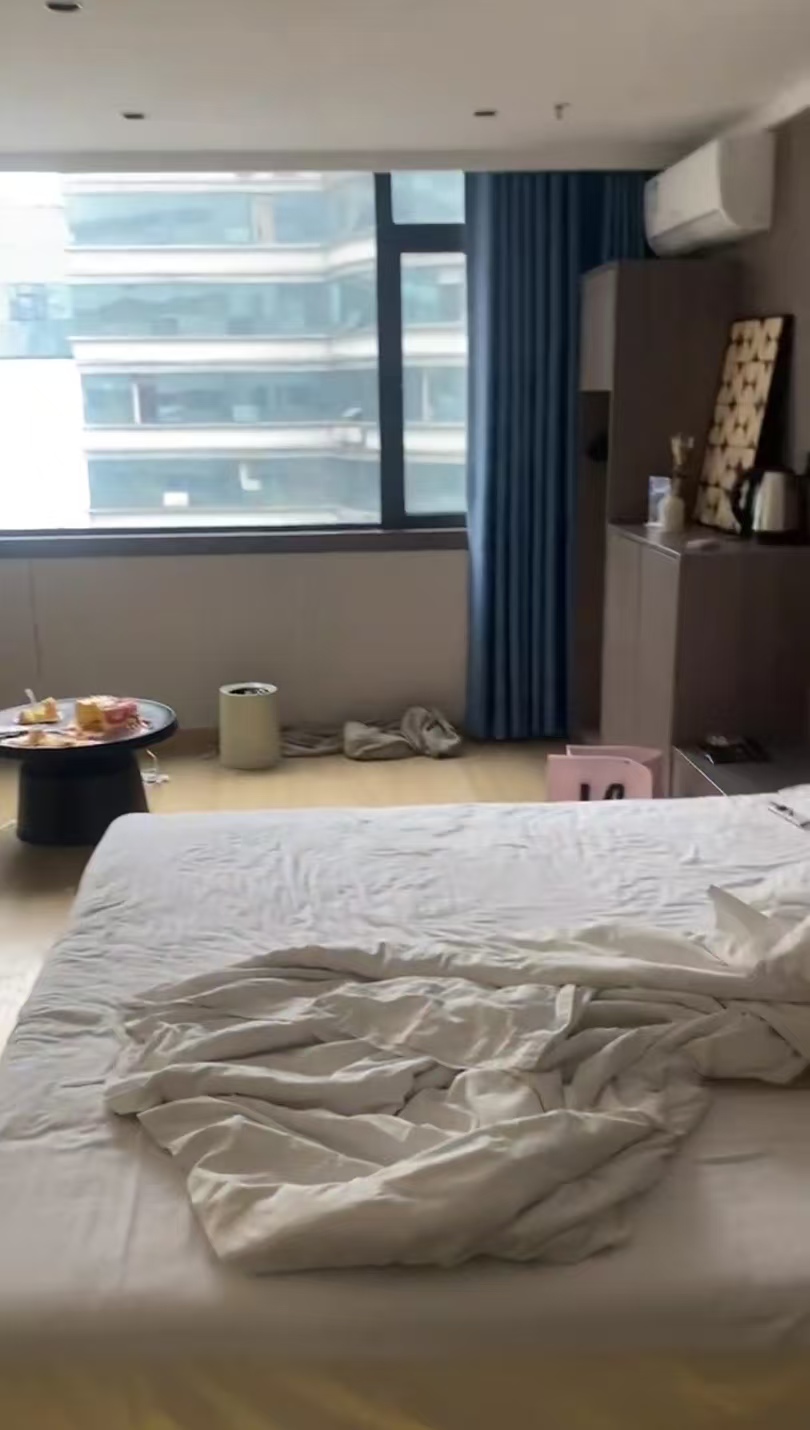 锦绣中环  1室1厅1卫   2700.00元/月室内图