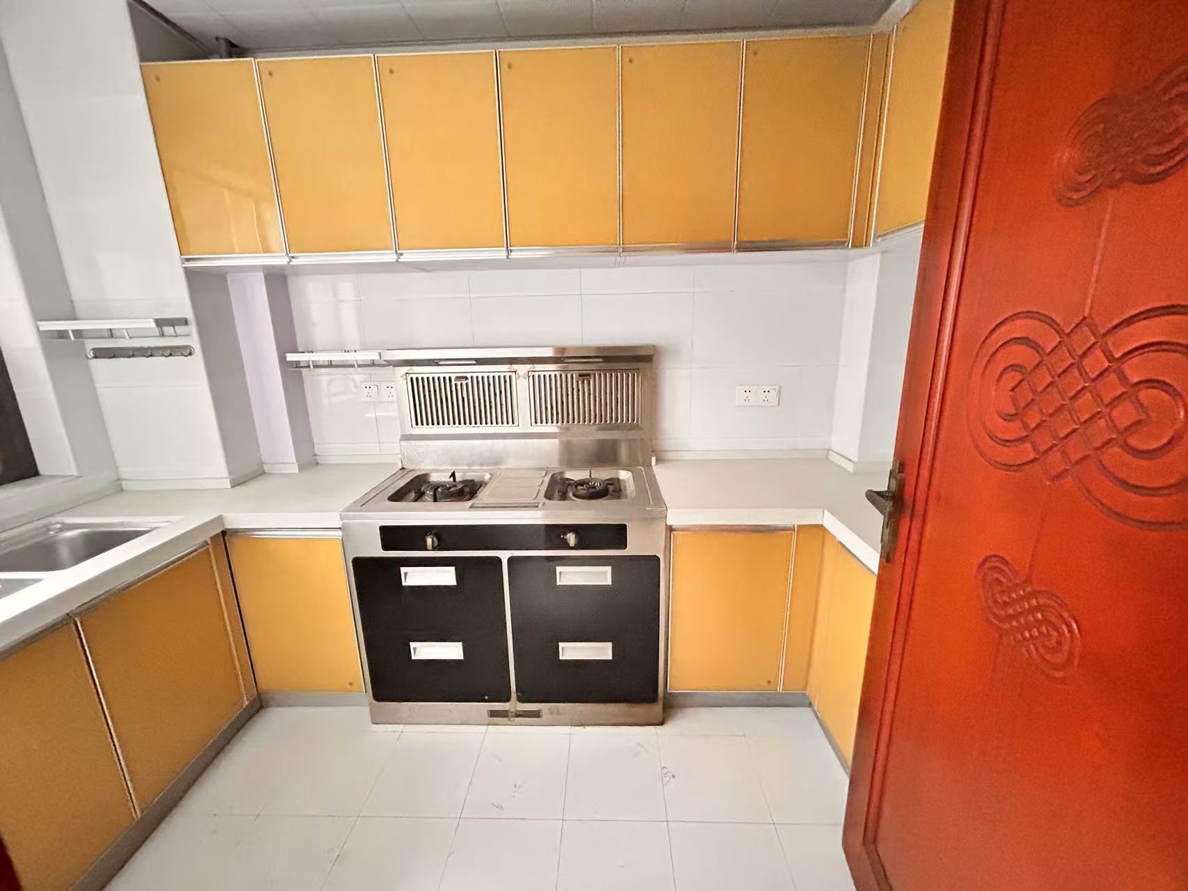 盛地尊域 4室2厅2卫 1900.0元/月 盛地尊域 4室2厅2卫 1900.0元/月室内图