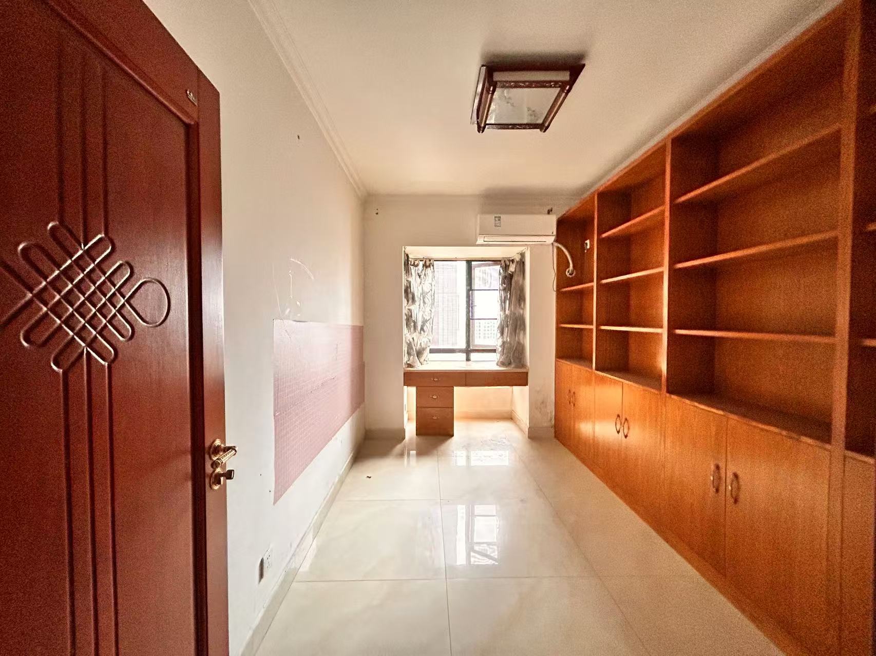 盛地尊域 4室2厅2卫 1900.0元/月 盛地尊域 4室2厅2卫 1900.0元/月室内图