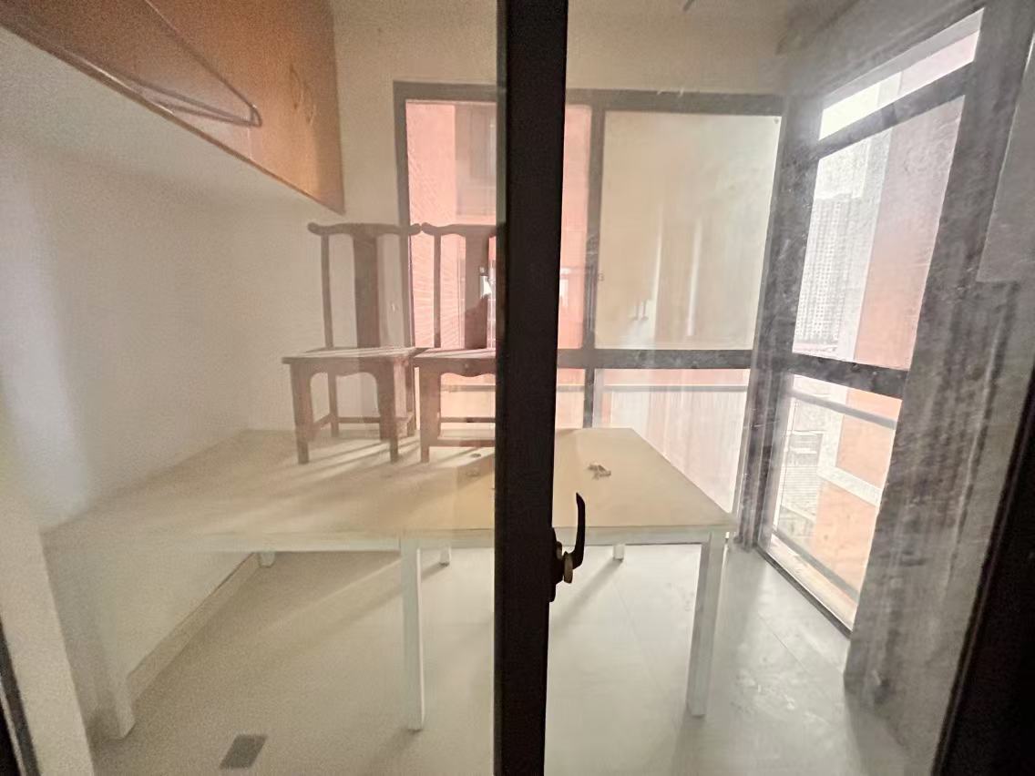 盛地尊域 4室2厅2卫 1900.0元/月 盛地尊域 4室2厅2卫 1900.0元/月室内图