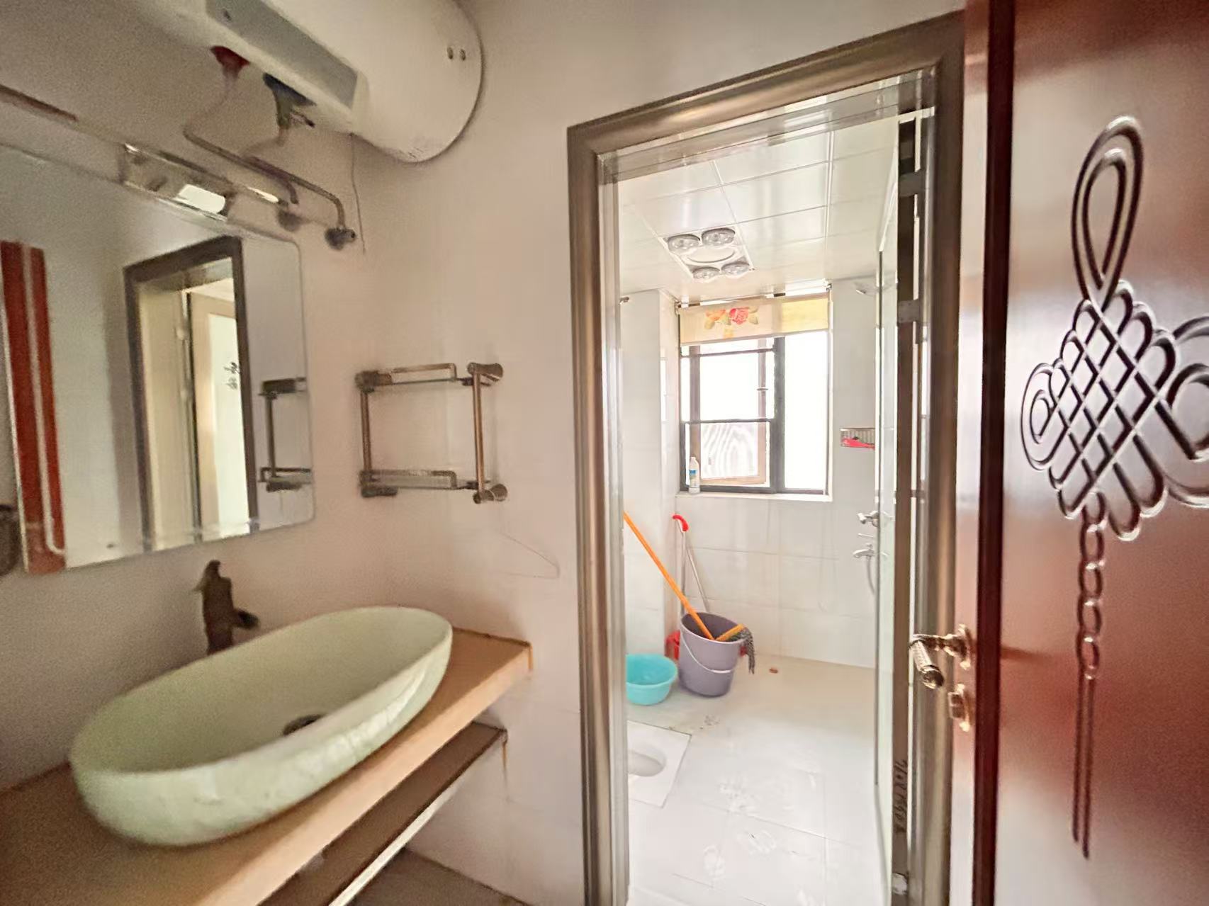 盛地尊域 4室2厅2卫 1900.0元/月 盛地尊域 4室2厅2卫 1900.0元/月室内图