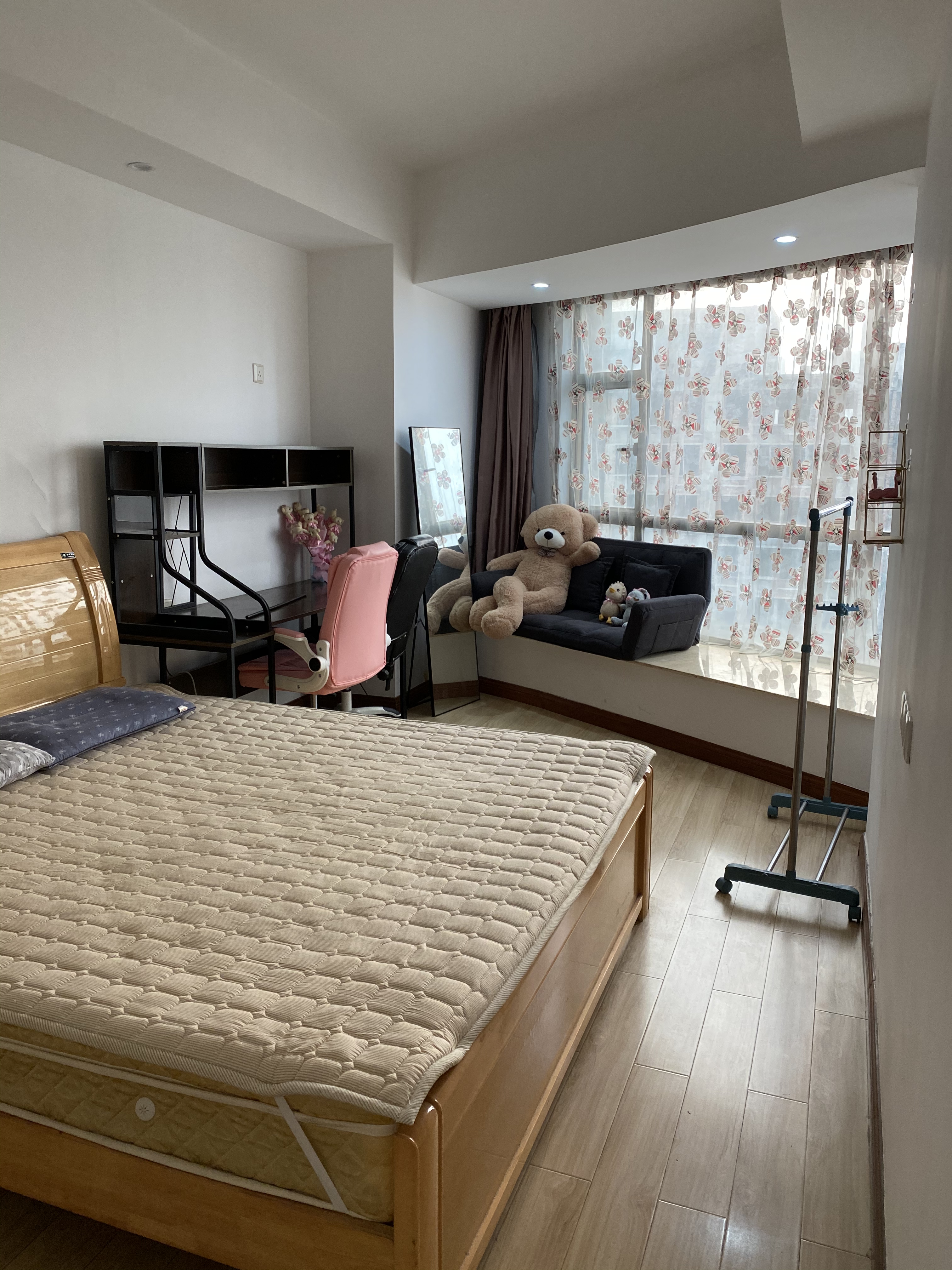 泉昇同福大厦  1室1厅1卫   2300.00元/月室内图