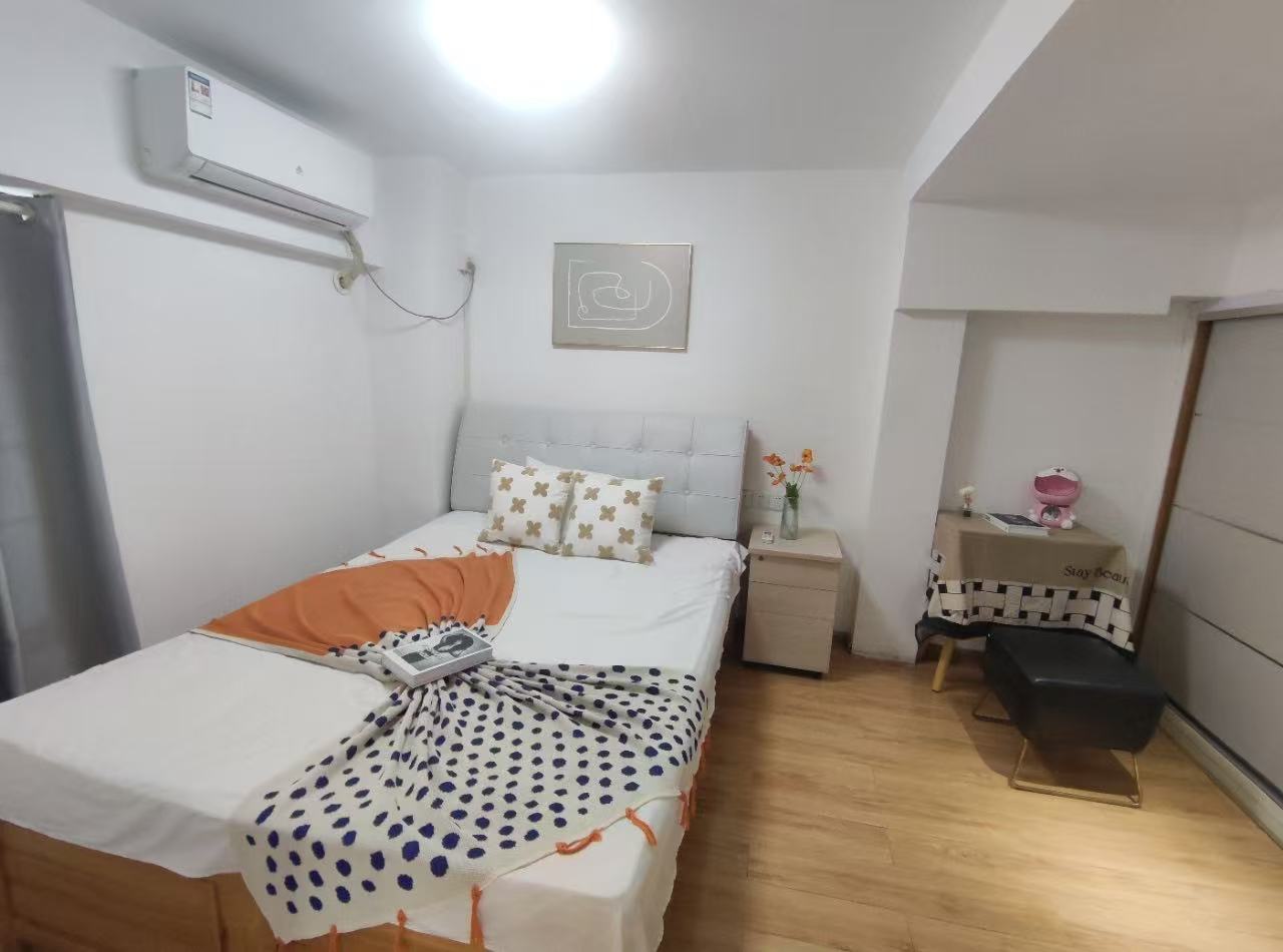 融圣国际 1室1厅1卫 3300.0元/月 融圣国际 1室1厅1卫 3300.0元/月室内图