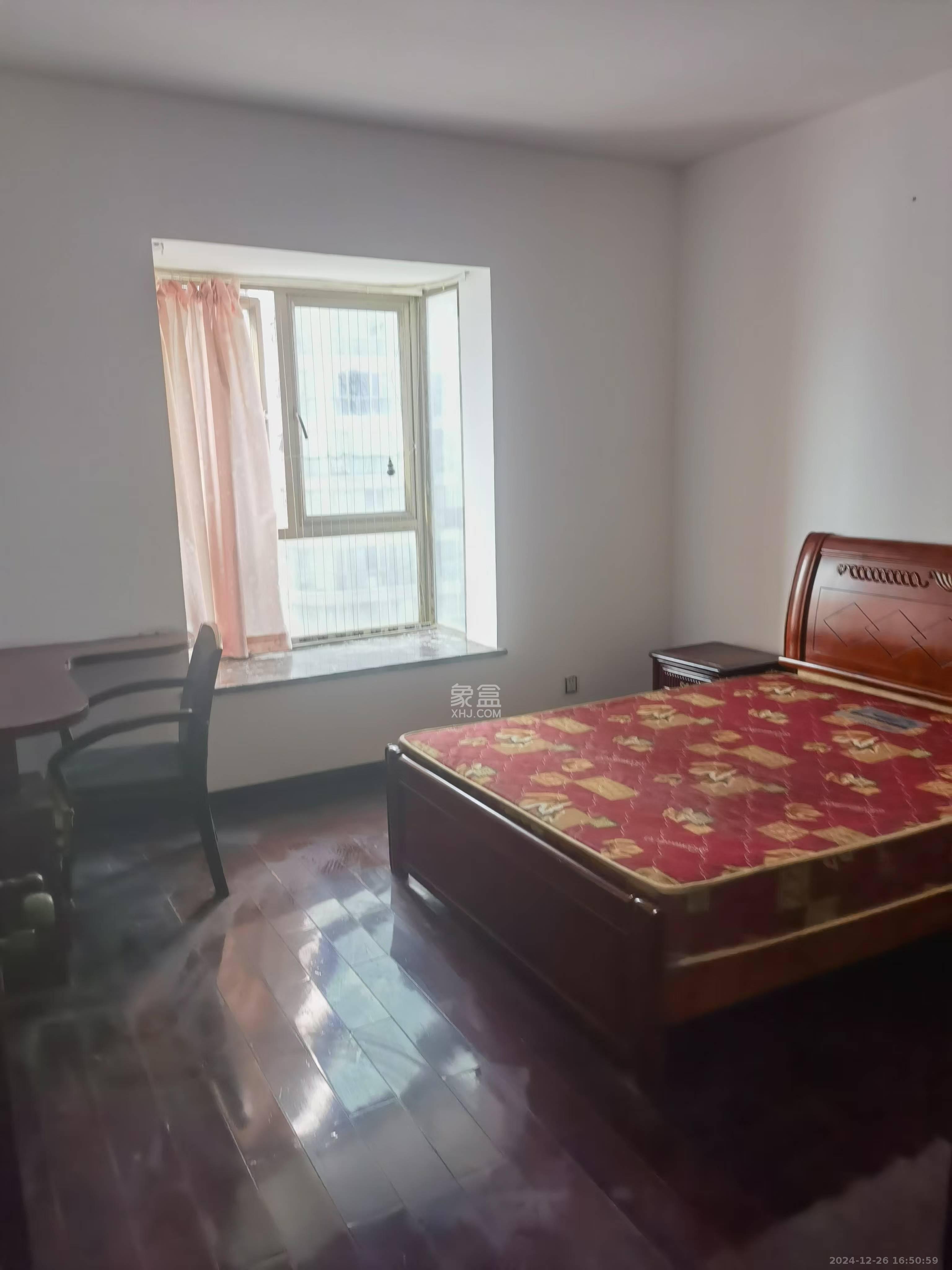 桐荫里社区  5室2厅2卫    6000.0元/月 桐荫里社区  5室2厅2卫    6000.0元/月室内图