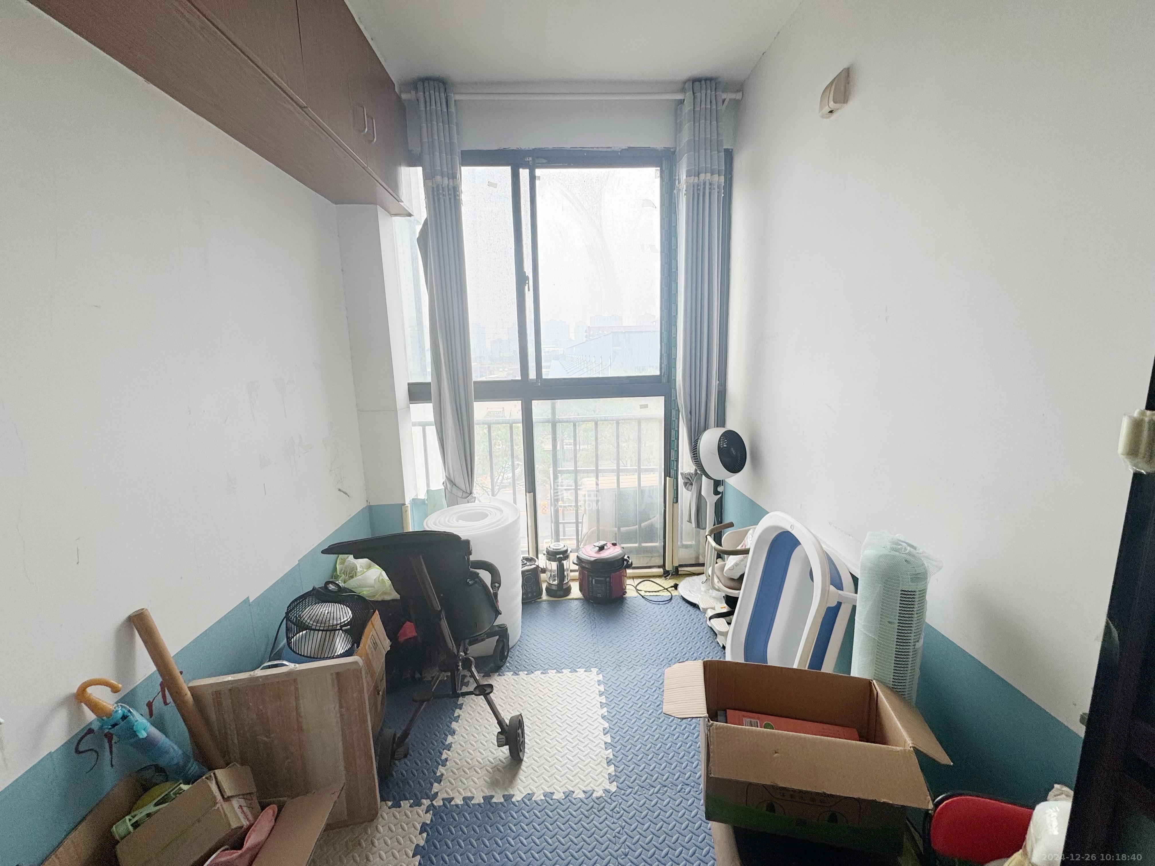 中国铁建国际城一期  3室2厅1卫    1400.0元/月 中国铁建国际城一期  3室2厅1卫    1400.0元/月室内图