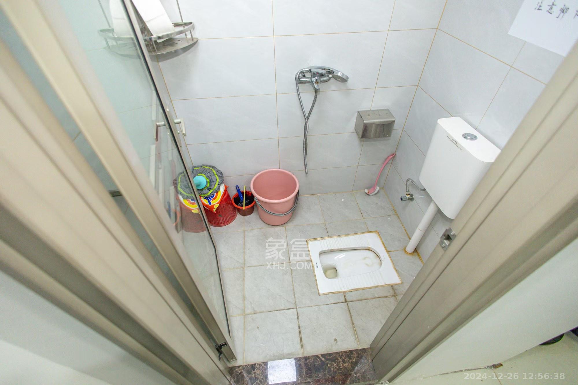 明城广场 1室1厅1卫 1800.0元/月 明城广场 1室1厅1卫 1800.0元/月室内图