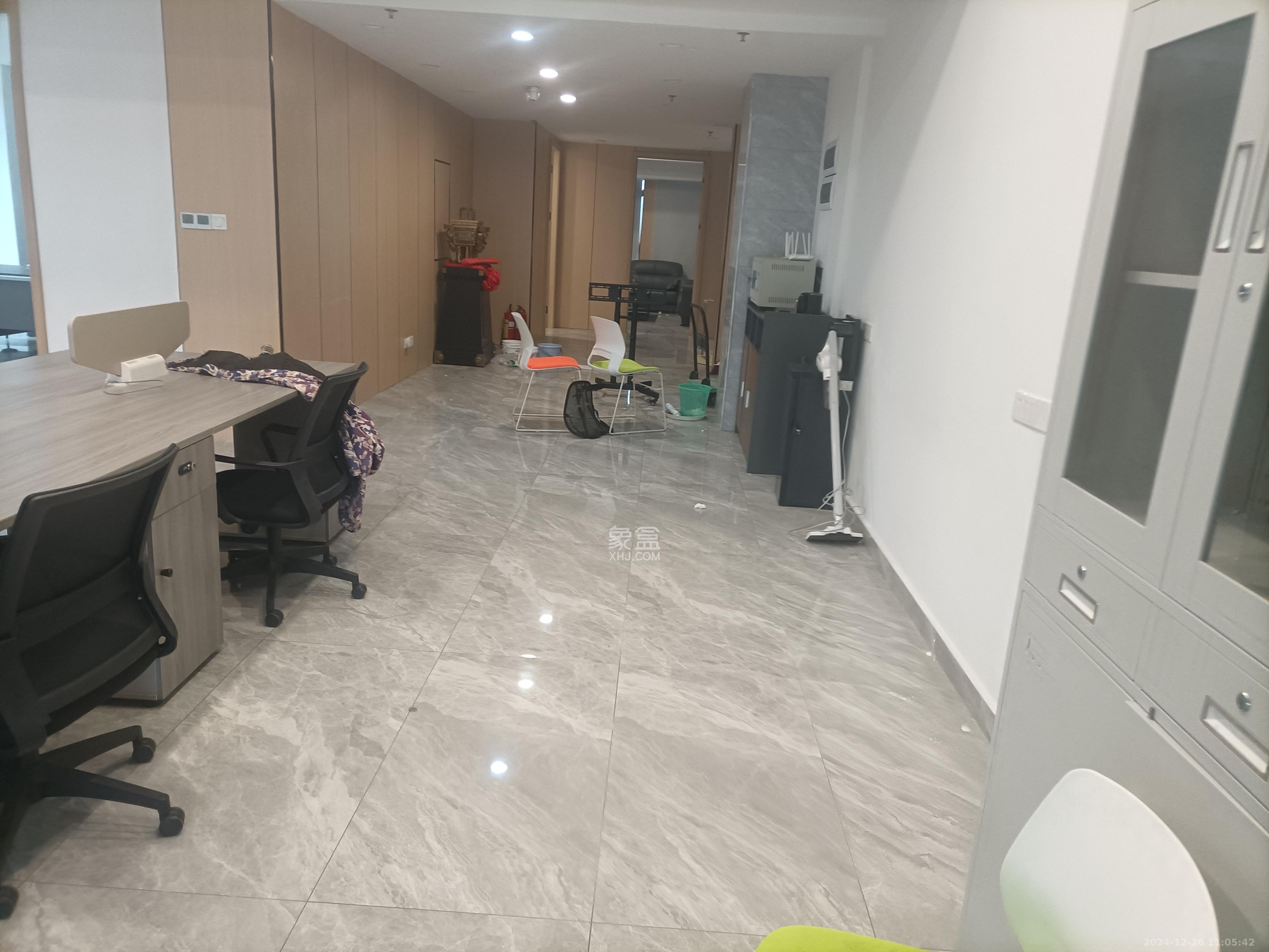 长房时代小镇  1室0厅0卫   13000.00元/月室内图