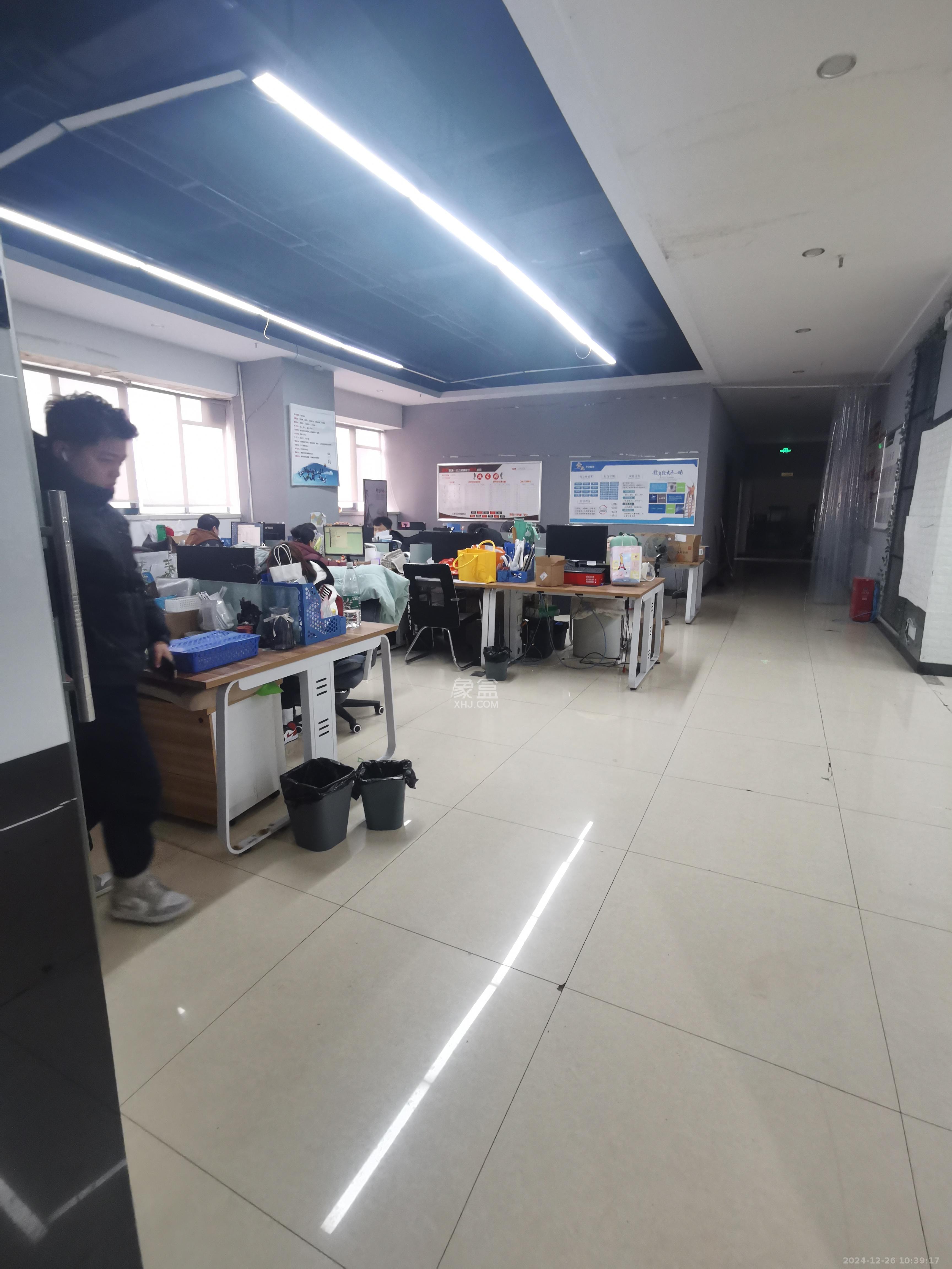 东岸城邦  1室0厅1卫   18000.00元/月室内图
