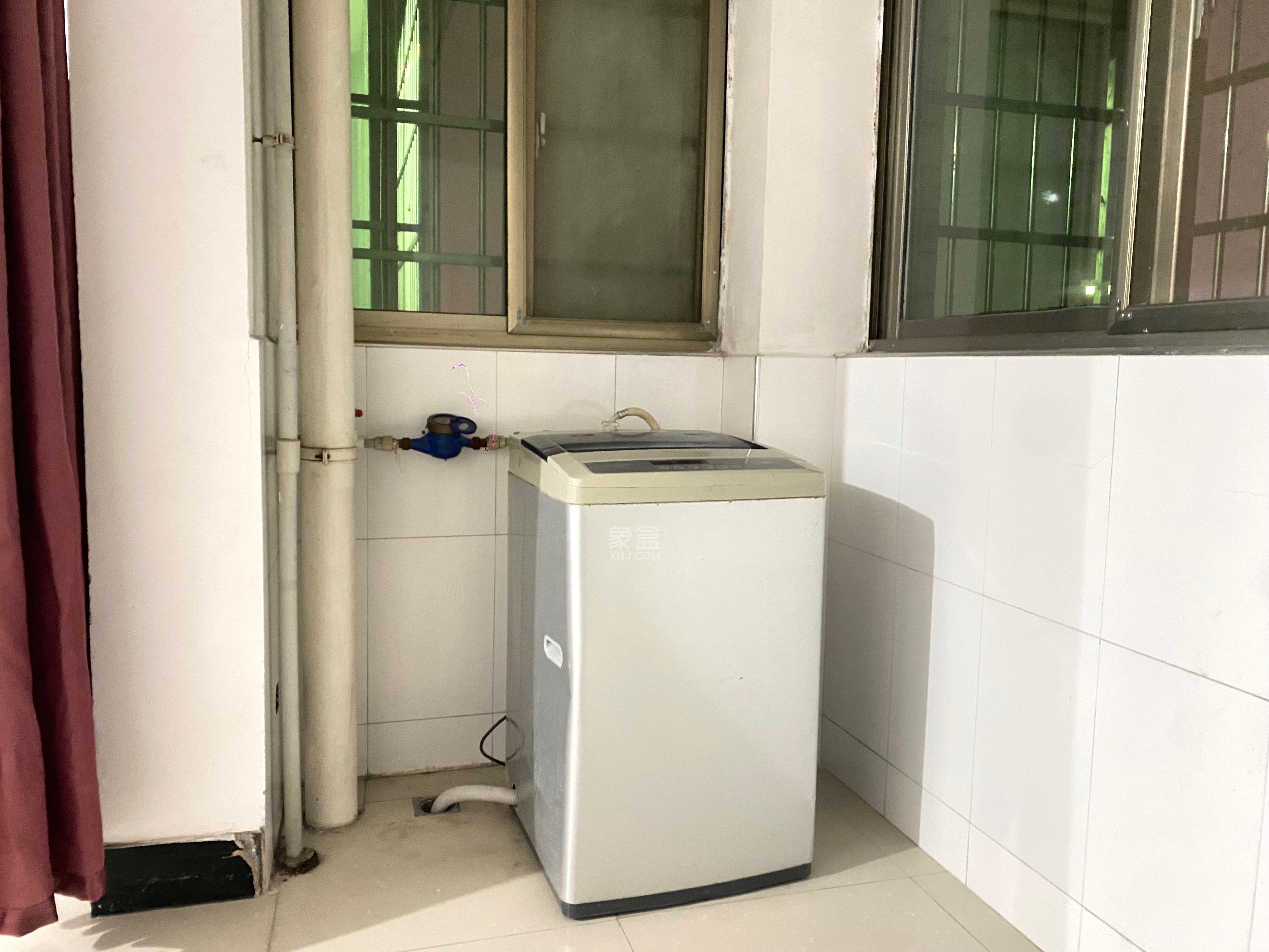 和平小区 3室2厅1卫 1600.0元/月 和平小区 3室2厅1卫 1600.0元/月室内图