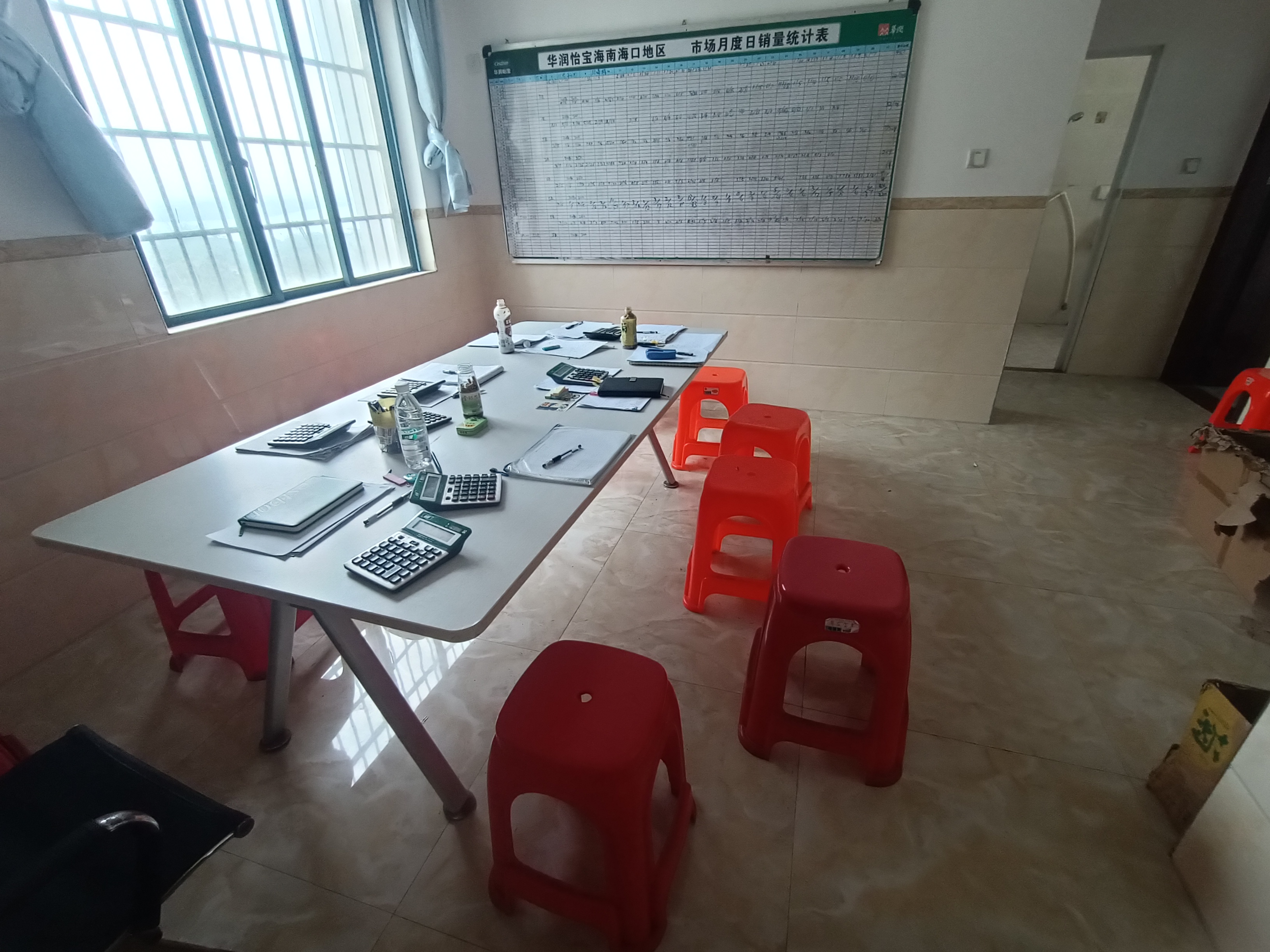 滨江新城 2室2厅1卫 1700.0元/月 滨江新城 2室2厅1卫 1700.0元/月室内图