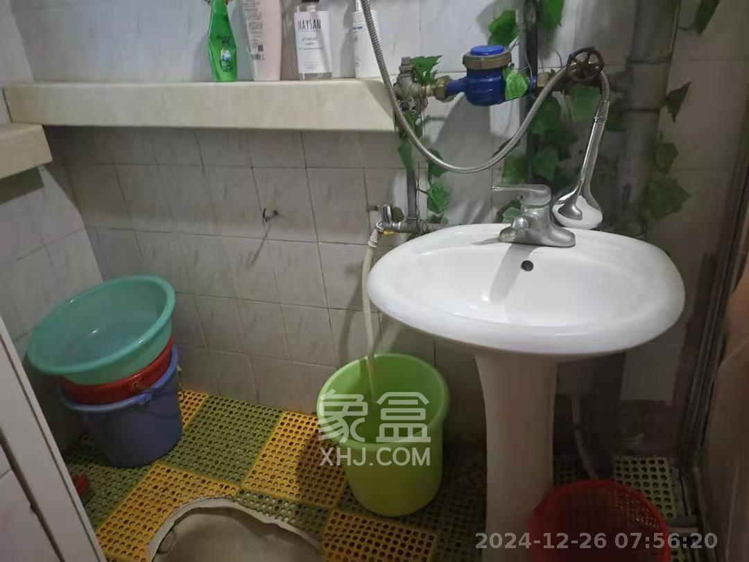 粮贸大厦  2室2厅1卫   2000.00元/月室内图