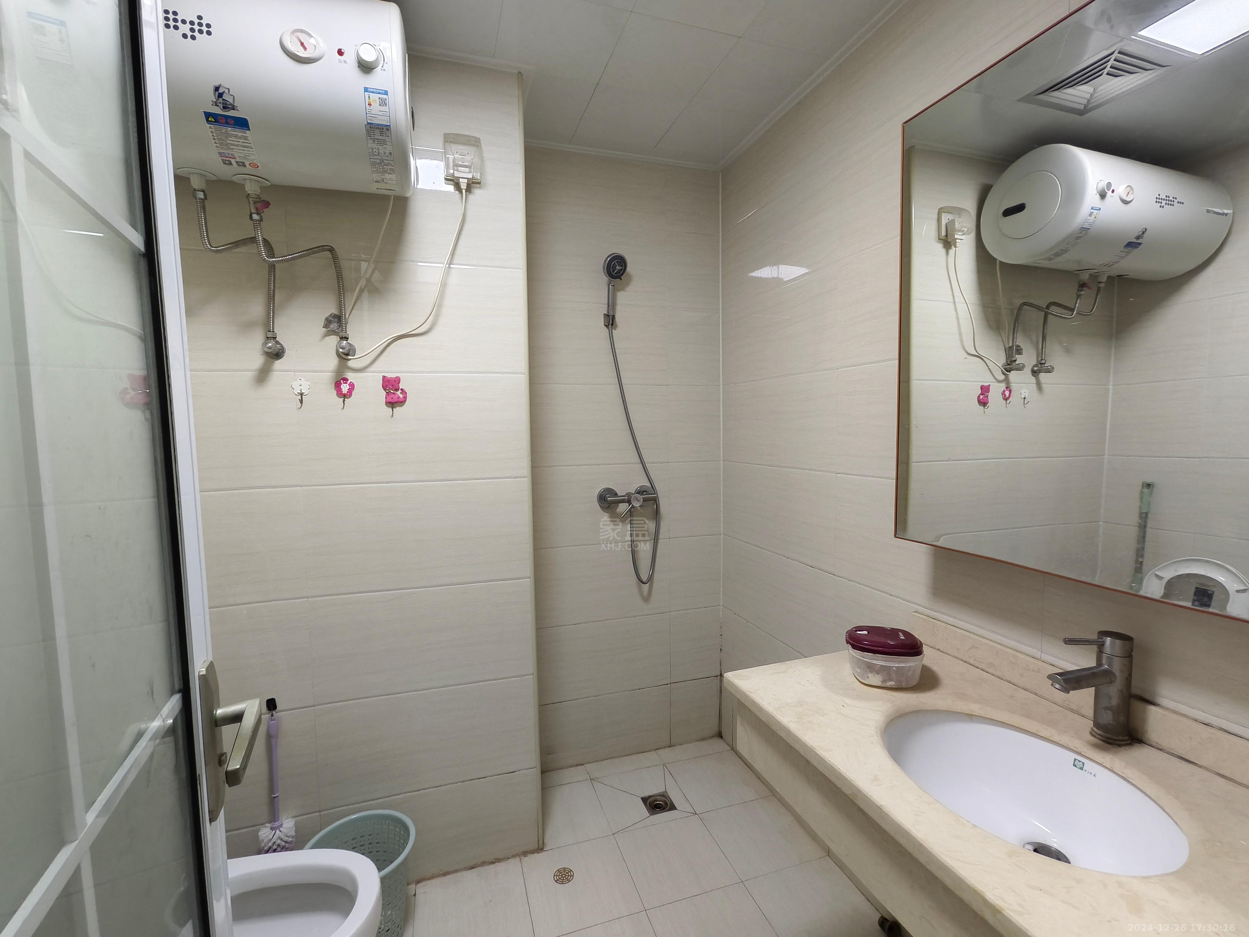 湘银星城 1室1厅1卫 1000.0元/月 湘银星城 1室1厅1卫 1000.0元/月室内图