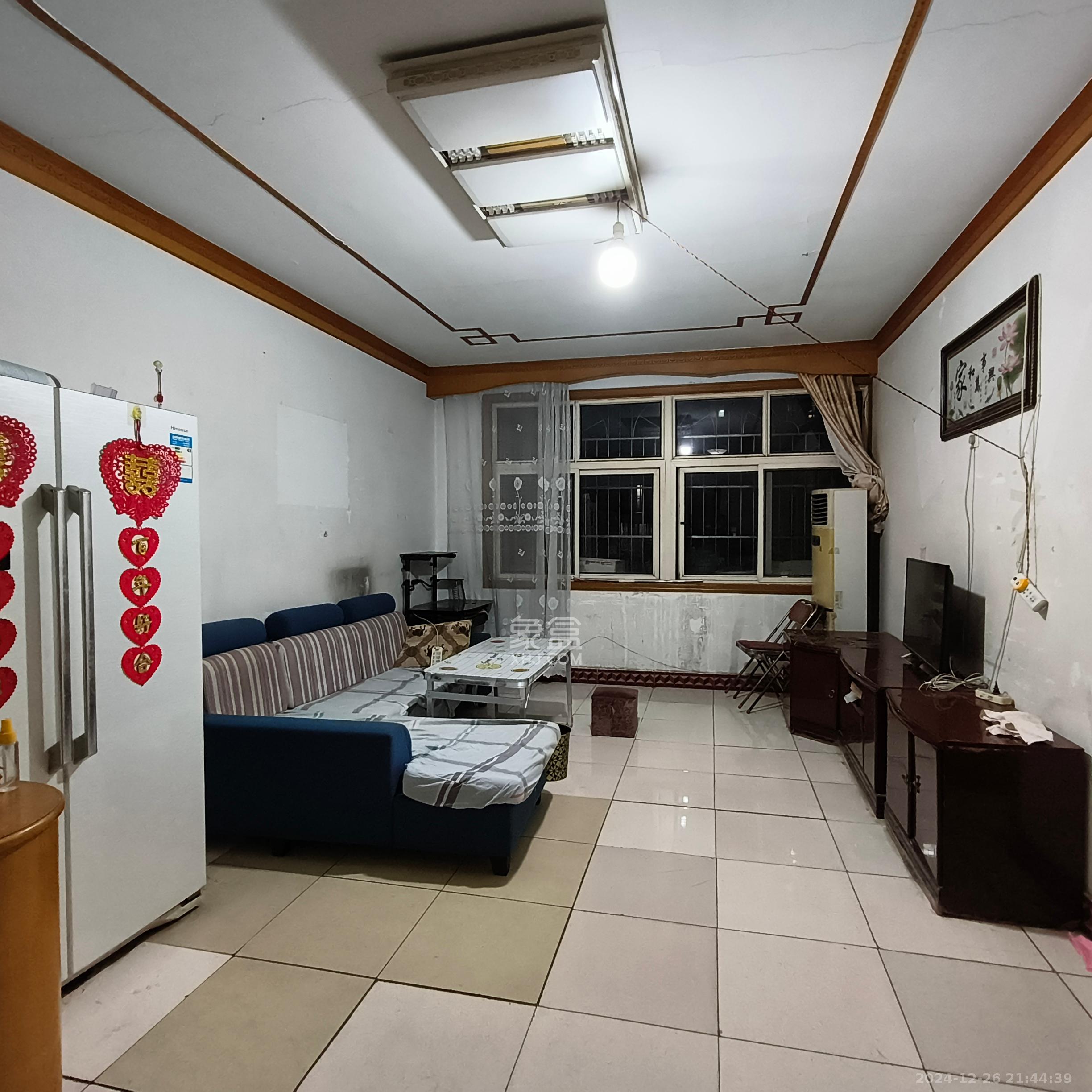 新桥小区  2室1厅1卫   1400.00元/月室内图1