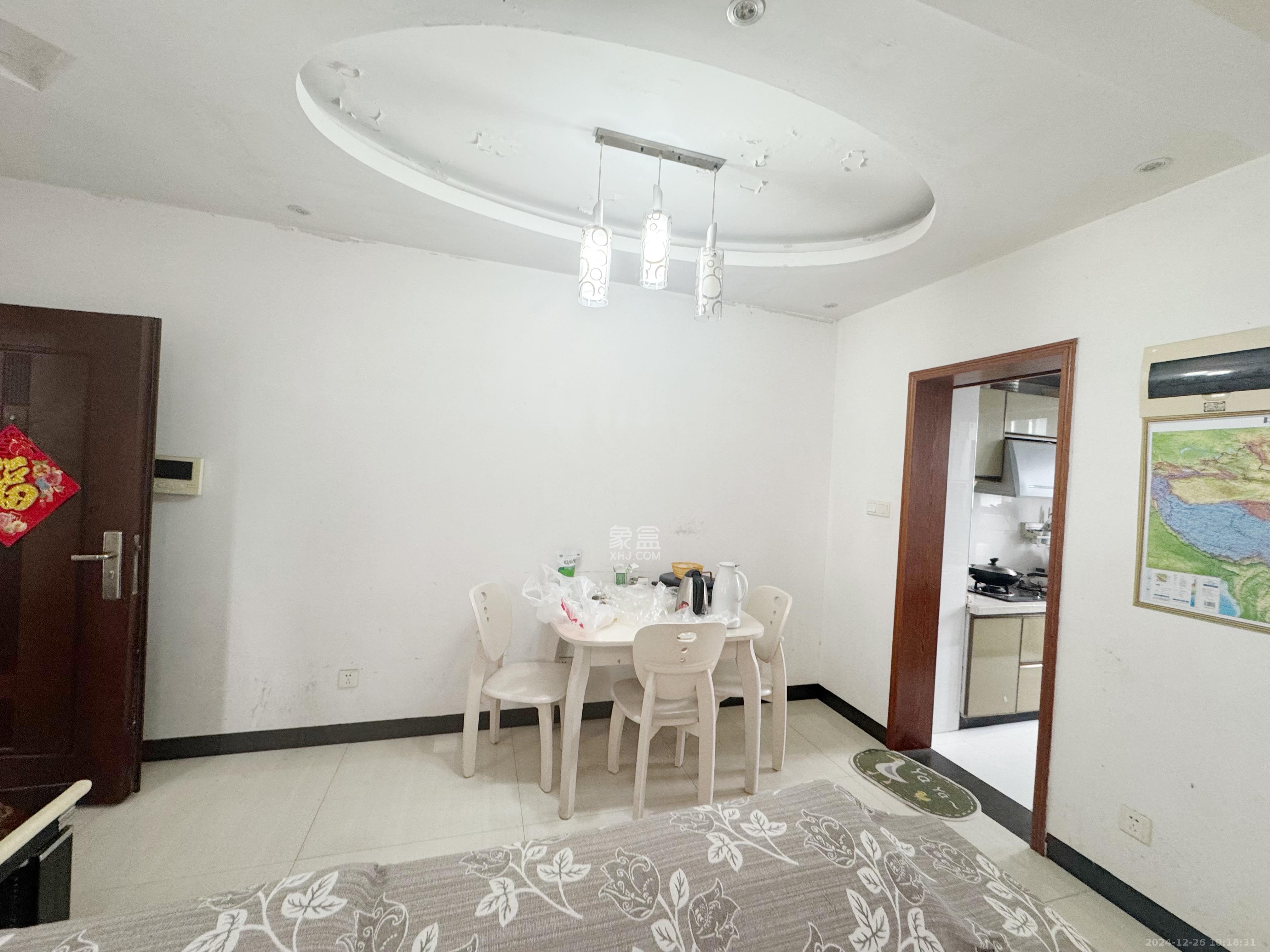 中国铁建国际城一期  3室2厅1卫    1400.0元/月 中国铁建国际城一期  3室2厅1卫    1400.0元/月室内图