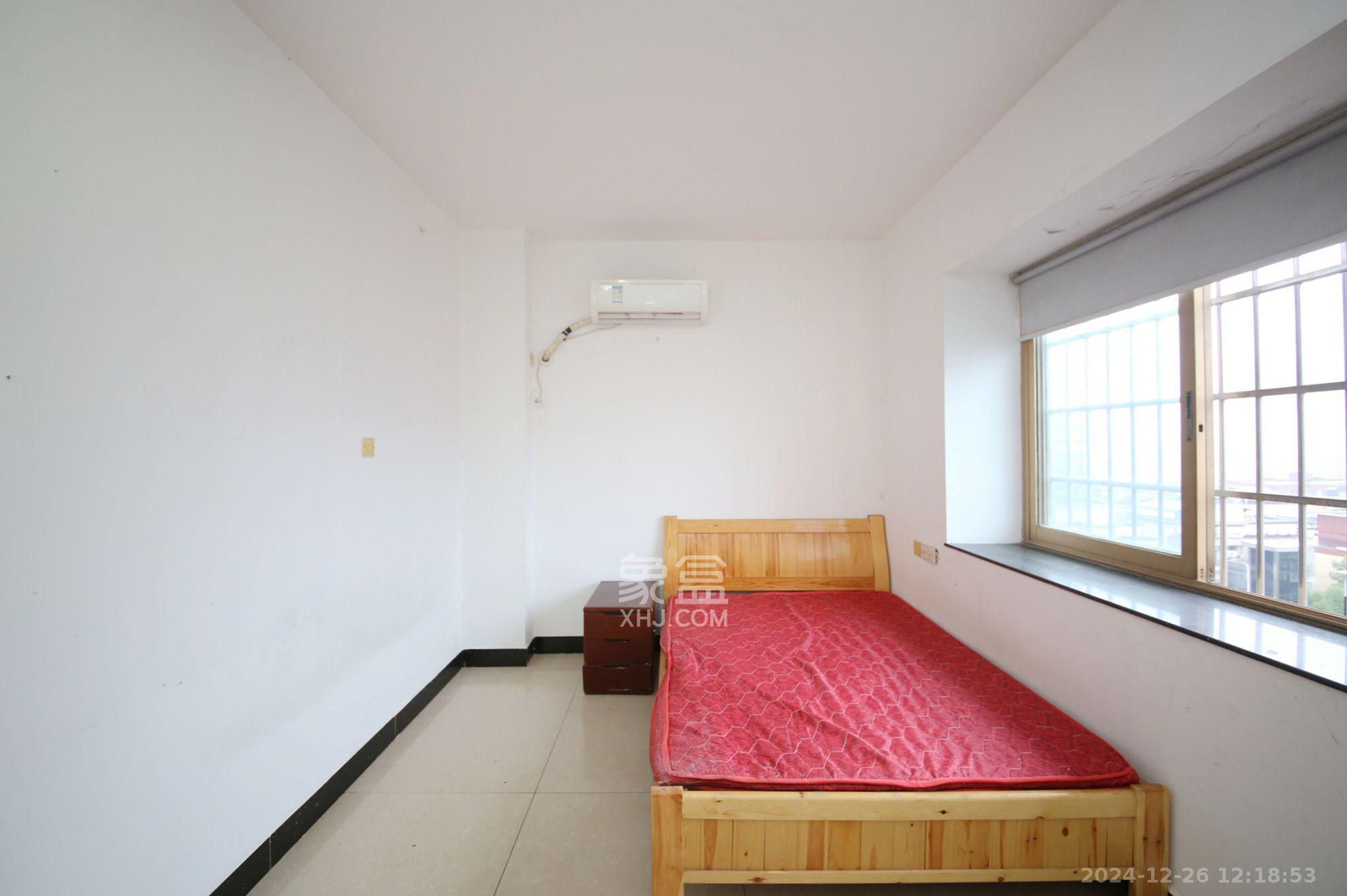 新富城  3室2厅2卫   2800.00元/月室内图