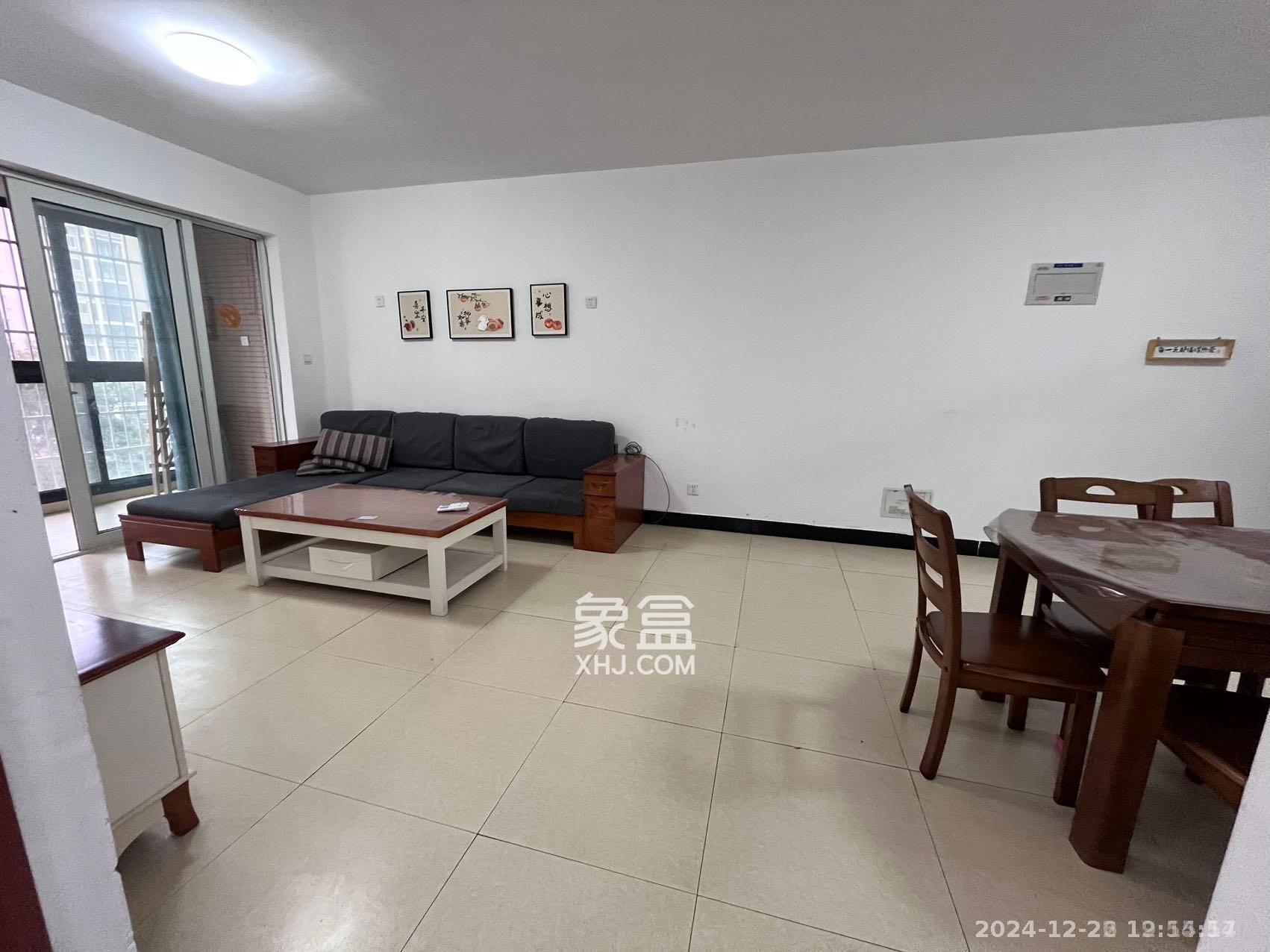 和润园一、二期  3室2厅1卫    2000.0元/月 和润园一、二期  3室2厅1卫    2000.0元/月室内图