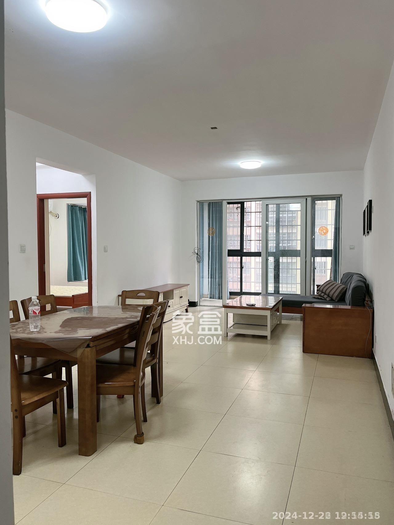 和润园一、二期  3室2厅1卫    2000.0元/月 和润园一、二期  3室2厅1卫    2000.0元/月室内图