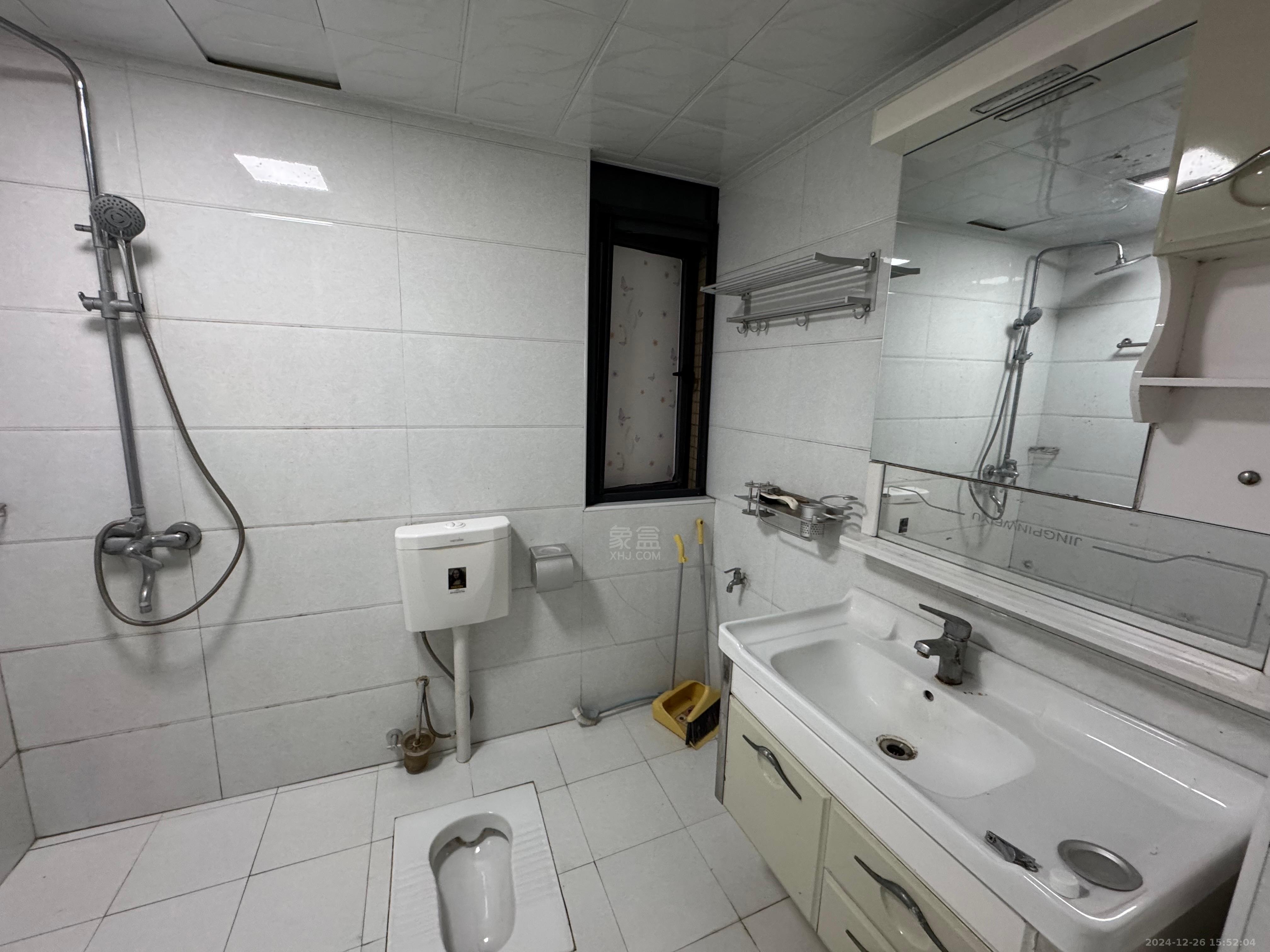 泰山公馆 1室2厅1卫 1600.0元/月 泰山公馆 1室2厅1卫 1600.0元/月室内图