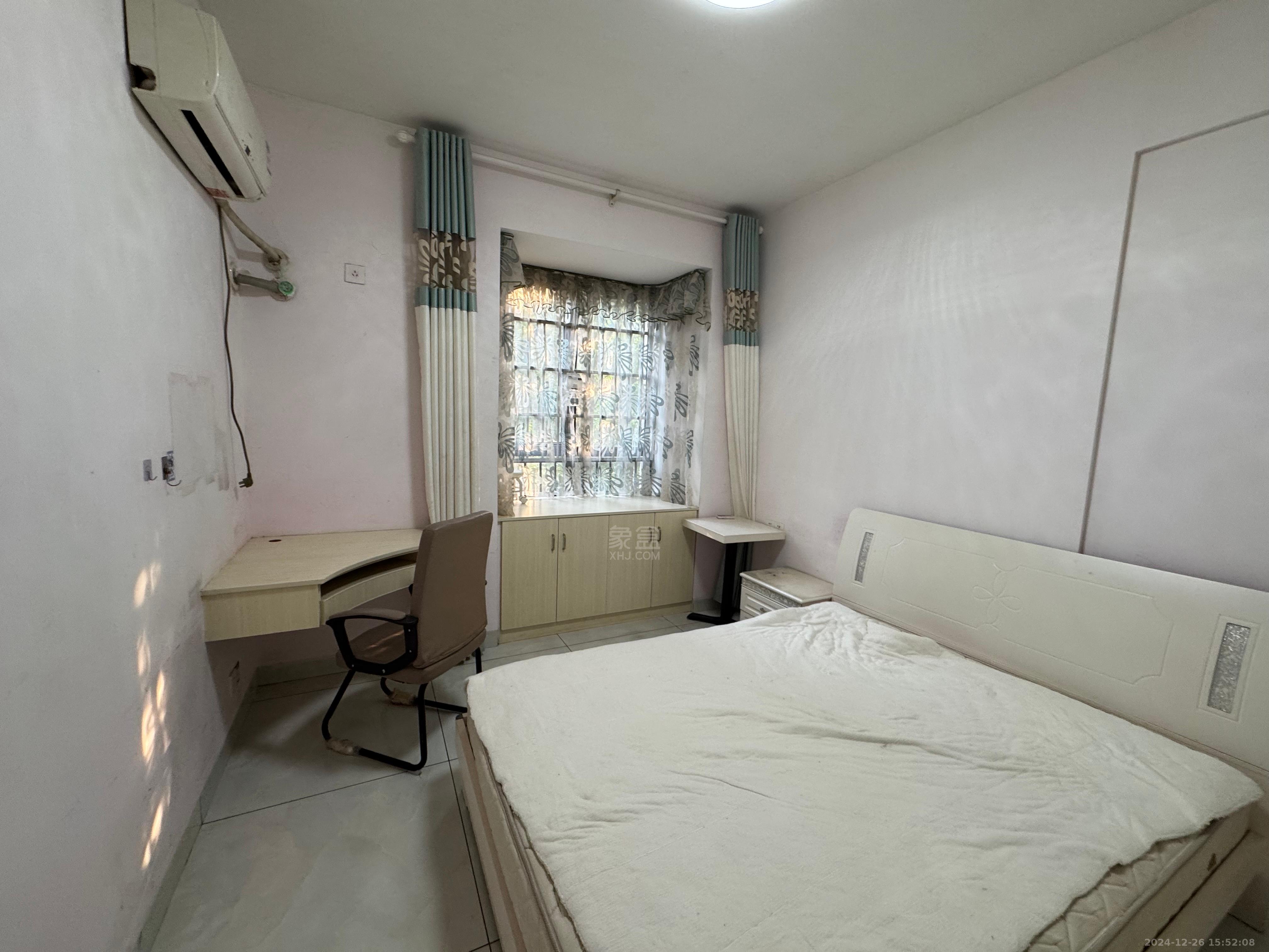 泰山公馆 1室2厅1卫 1600.0元/月 泰山公馆 1室2厅1卫 1600.0元/月室内图