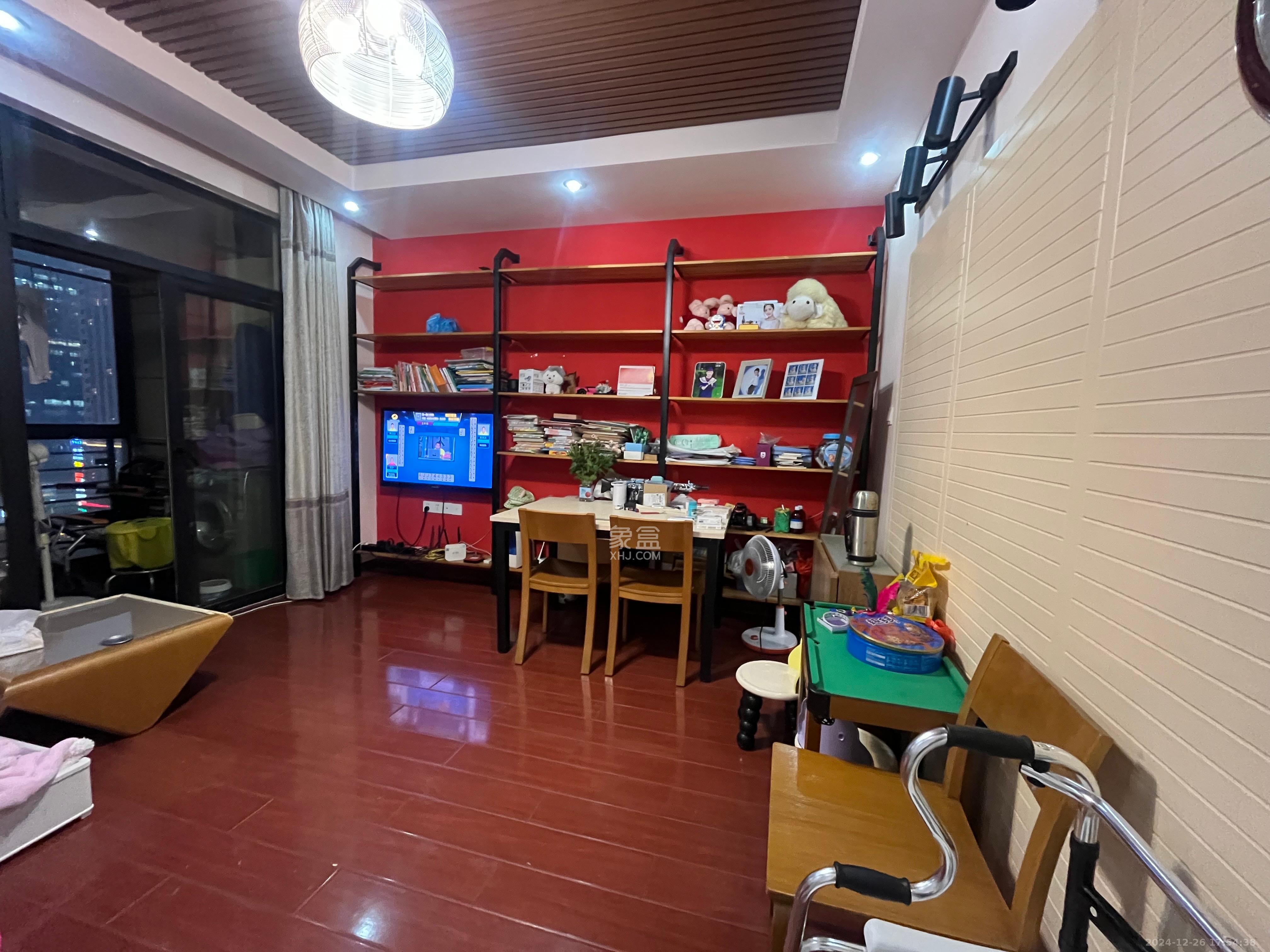 郡原广场  2室2厅1卫   2800.00元/月