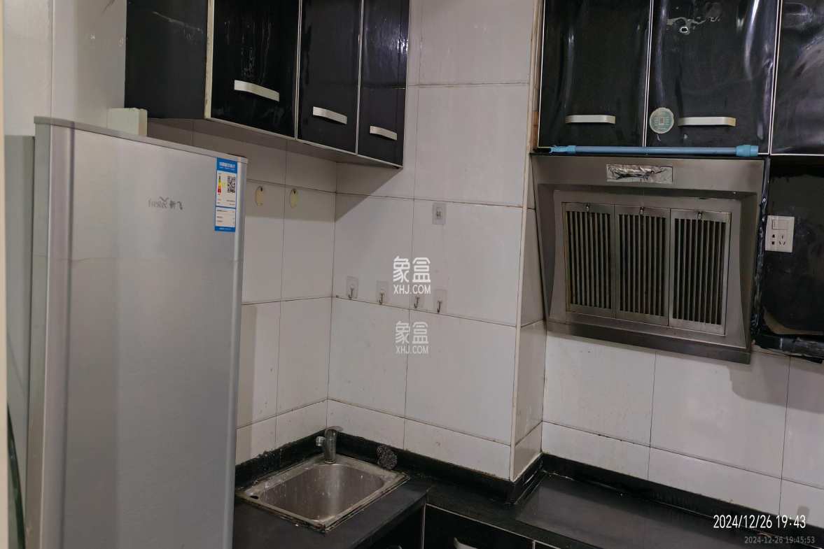 长城华都  2室1厅1卫    1600.0元/月 长城华都  2室1厅1卫    1600.0元/月室内图