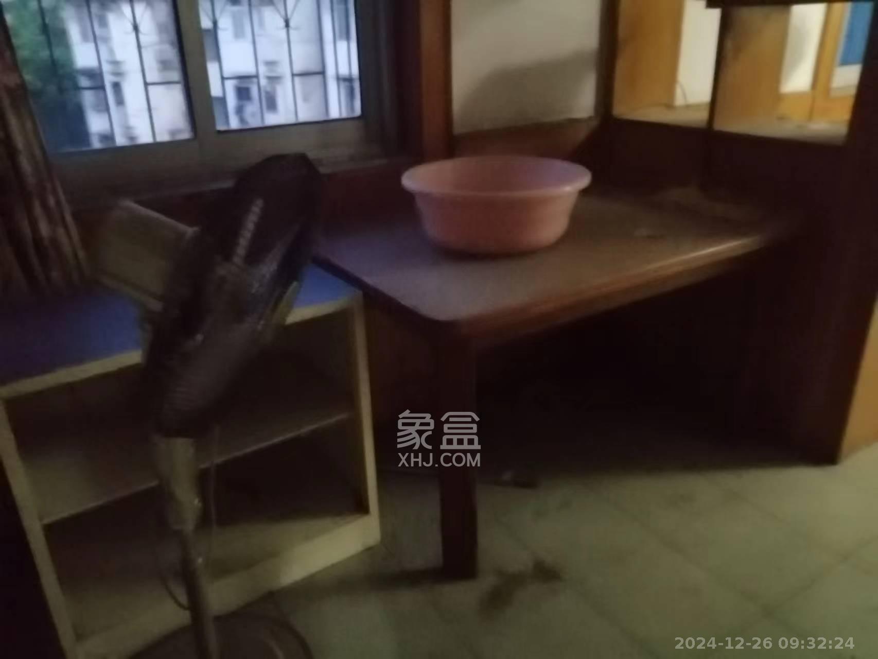 华顺大厦(芙蓉中路)  3室2厅1卫   1400.00元/月室内图