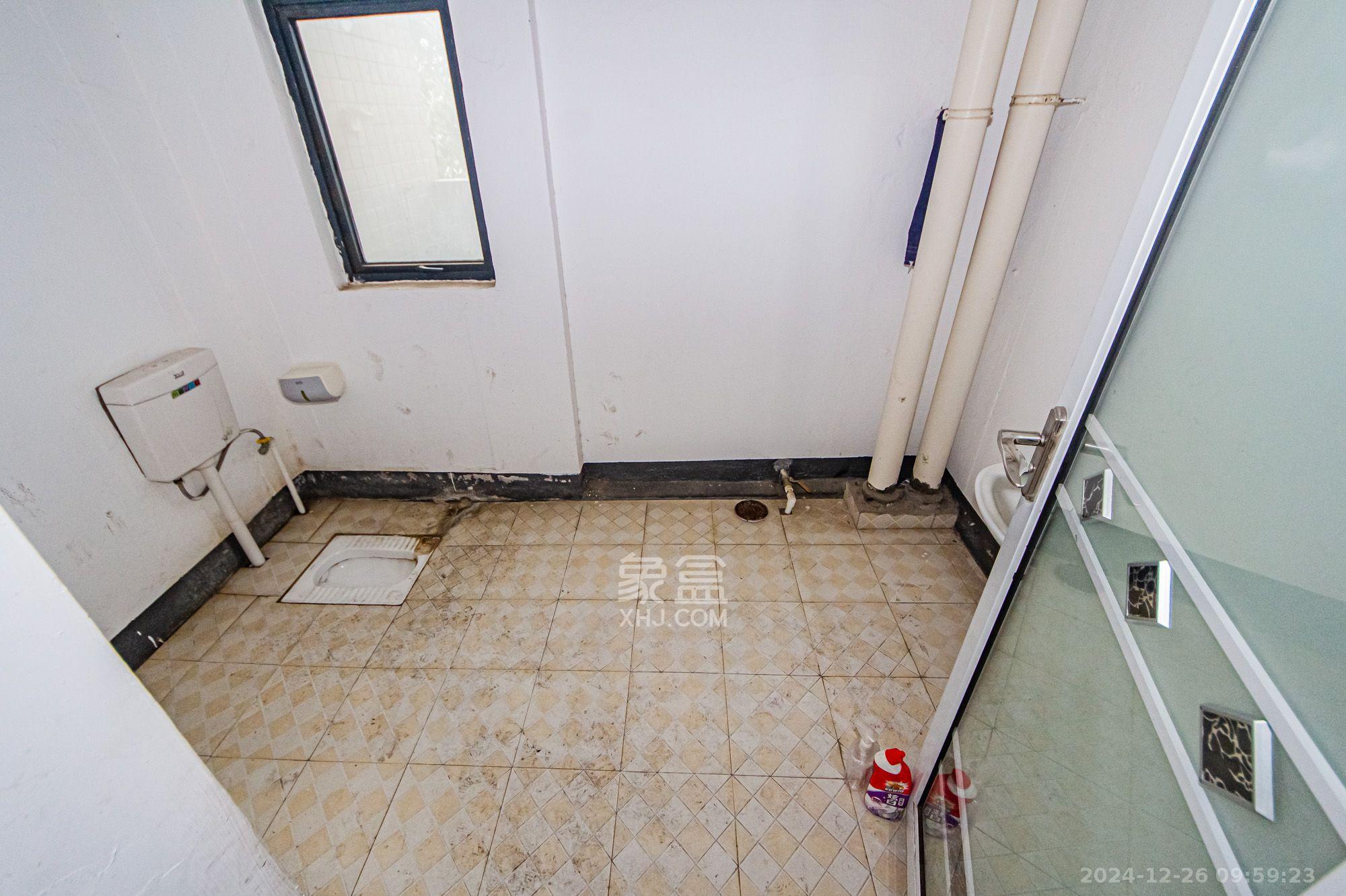 湘江世纪城融江苑 4室2厅2卫 2800.0元/月 湘江世纪城融江苑 4室2厅2卫 2800.0元/月室内图