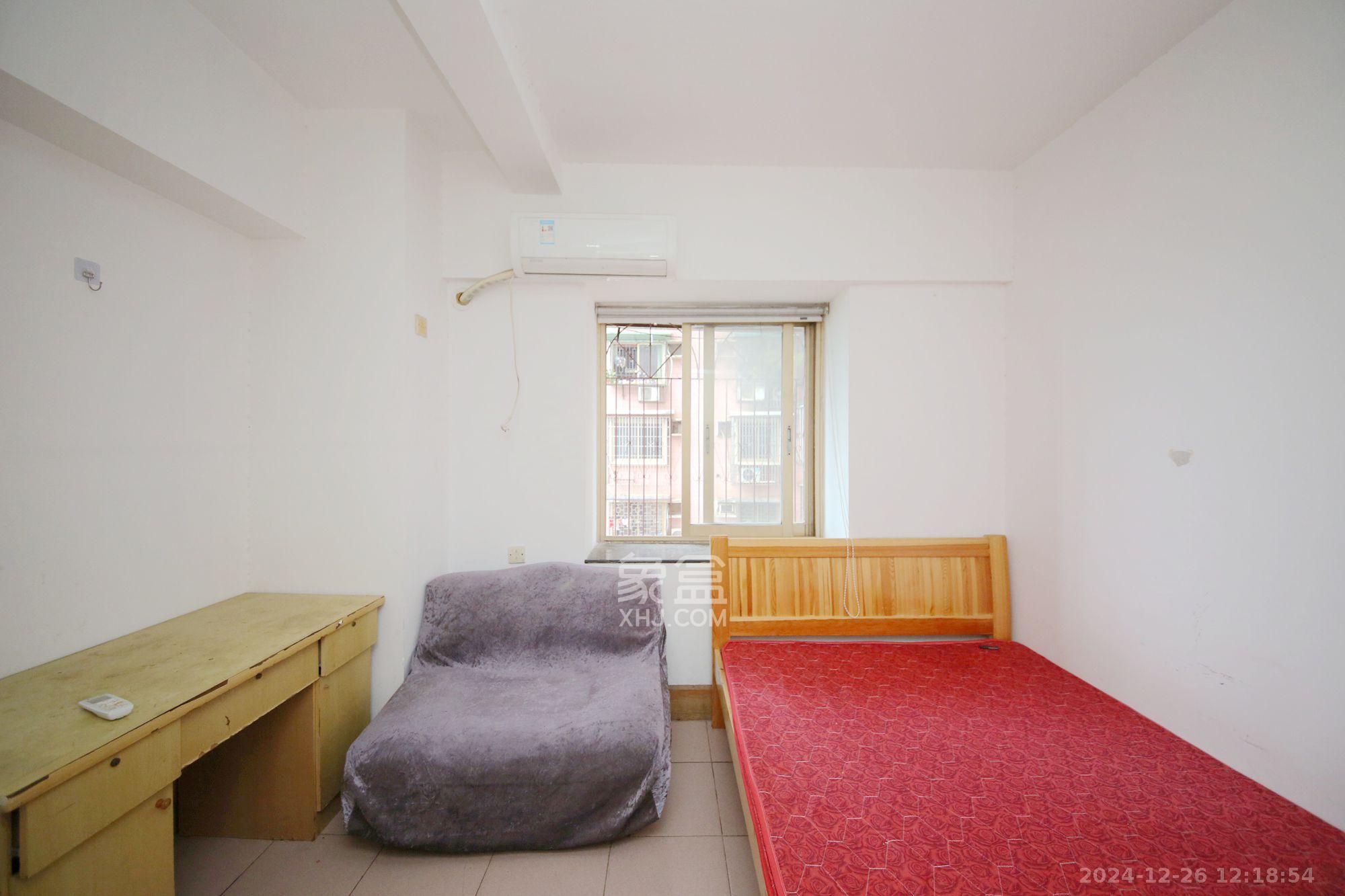 新富城 3室2厅2卫 2800.0元/月 新富城 3室2厅2卫 2800.0元/月室内图