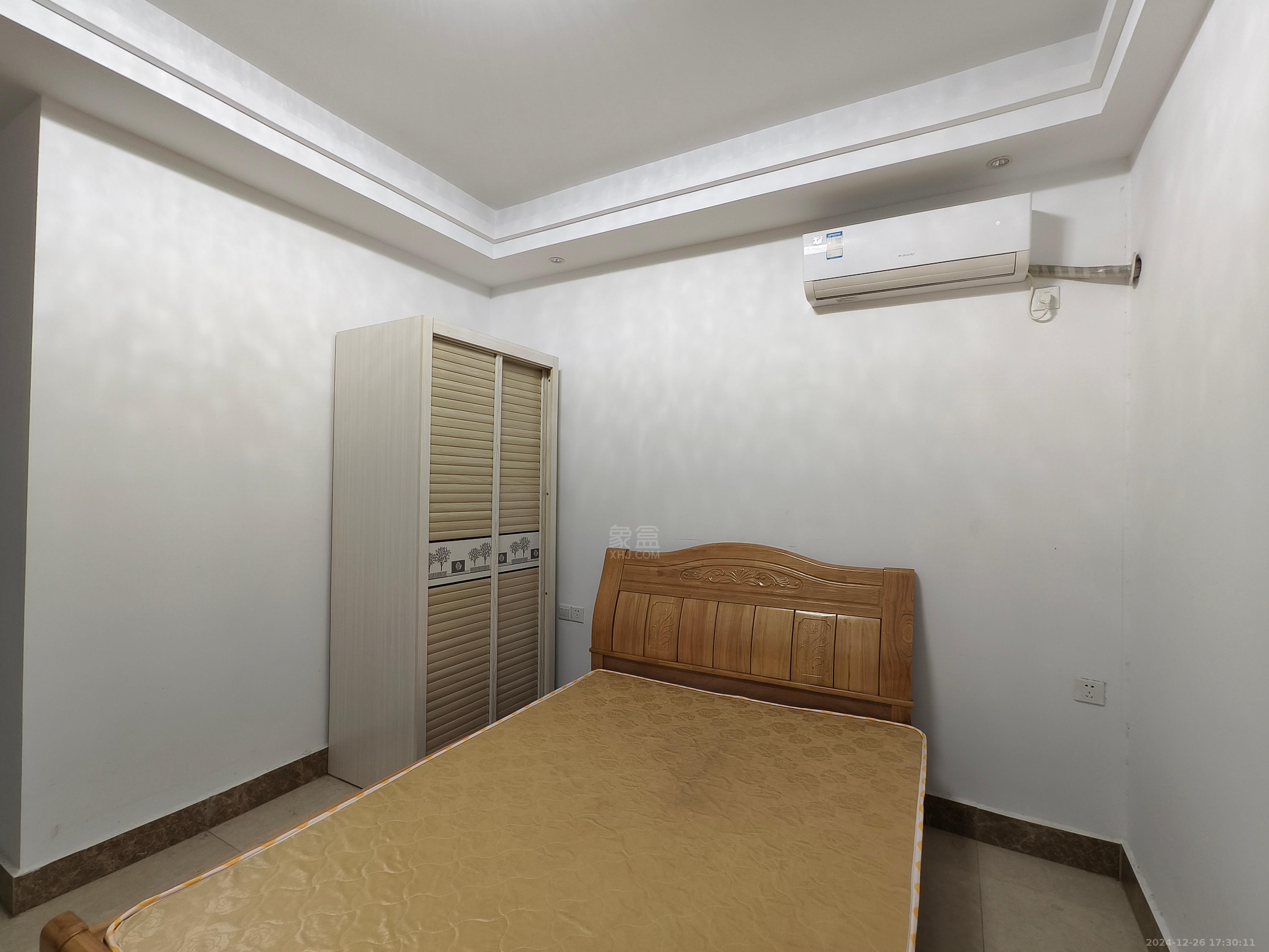 湘银星城 1室1厅1卫 1000.0元/月 湘银星城 1室1厅1卫 1000.0元/月室内图