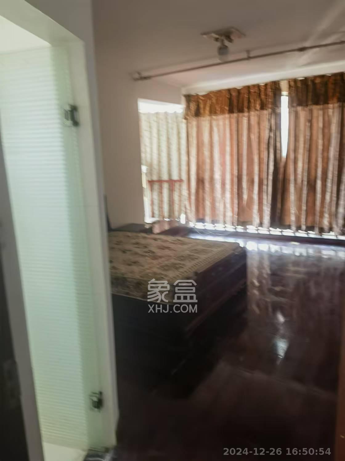 桐荫里社区  5室2厅2卫    6000.0元/月 桐荫里社区  5室2厅2卫    6000.0元/月室内图