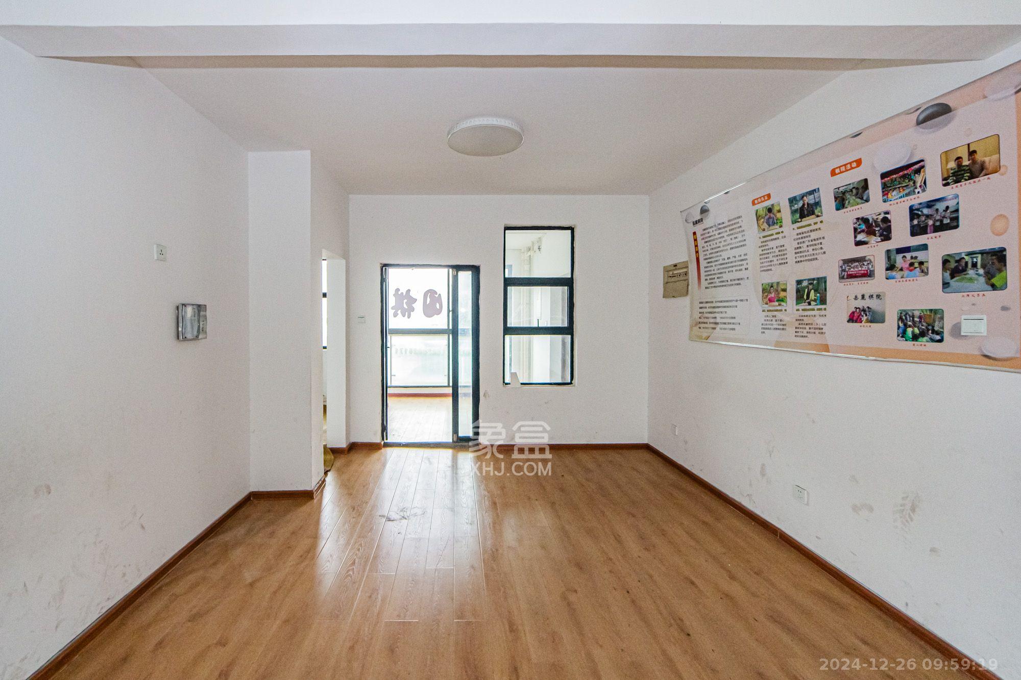 湘江世纪城融江苑 4室2厅2卫 2800.0元/月 湘江世纪城融江苑 4室2厅2卫 2800.0元/月室内图