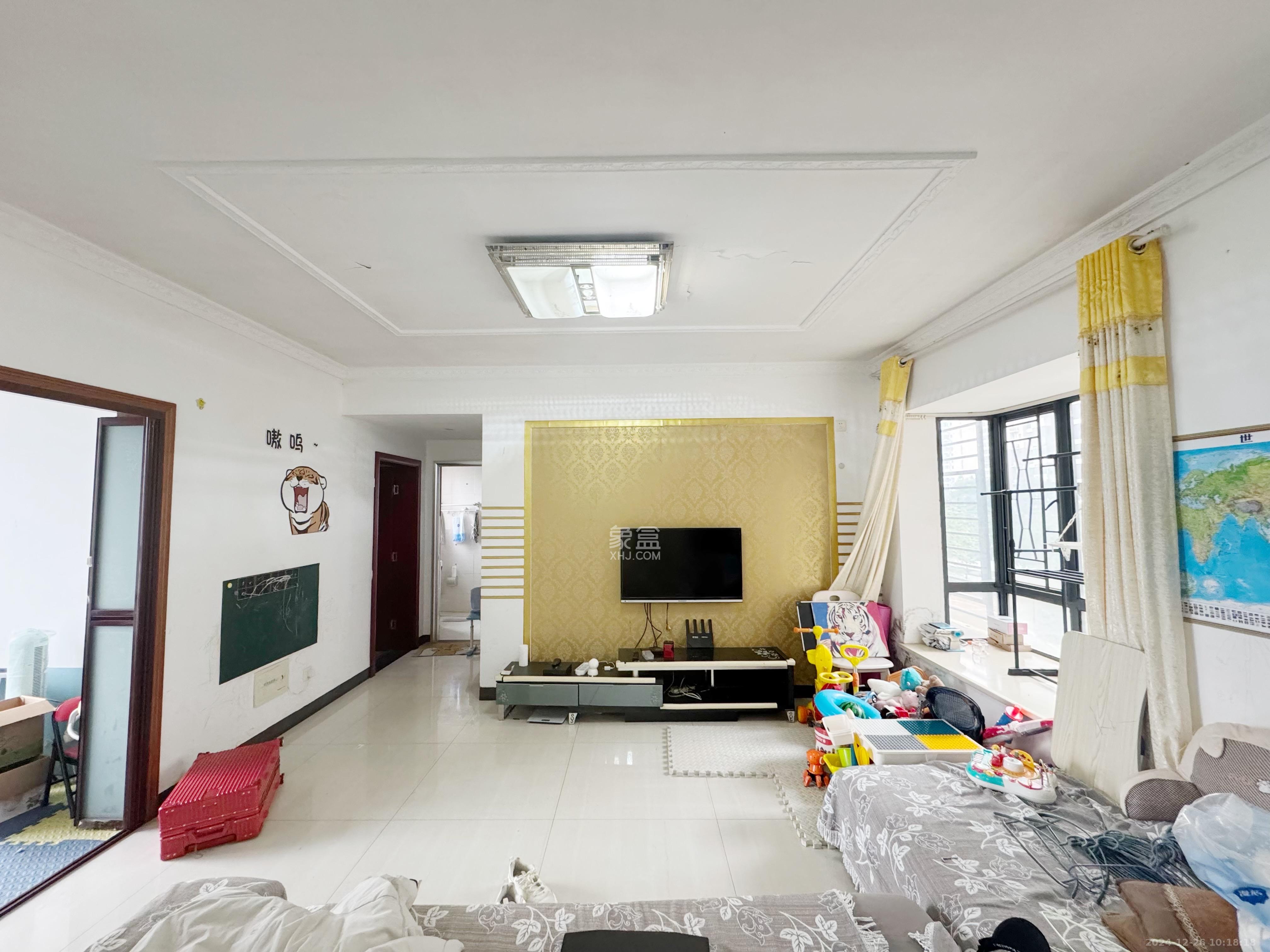 中国铁建国际城一期  3室2厅1卫    1400.0元/月 中国铁建国际城一期  3室2厅1卫    1400.0元/月室内图