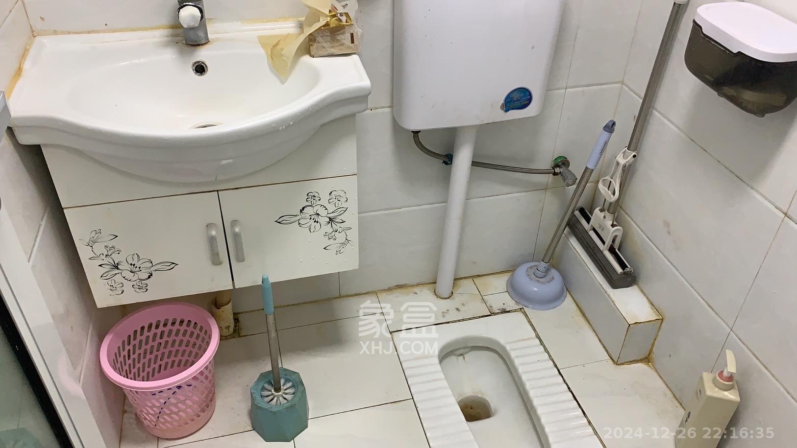 中建芙蓉嘉苑 1室1厅1卫 1200.0元/月 中建芙蓉嘉苑 1室1厅1卫 1200.0元/月室内图