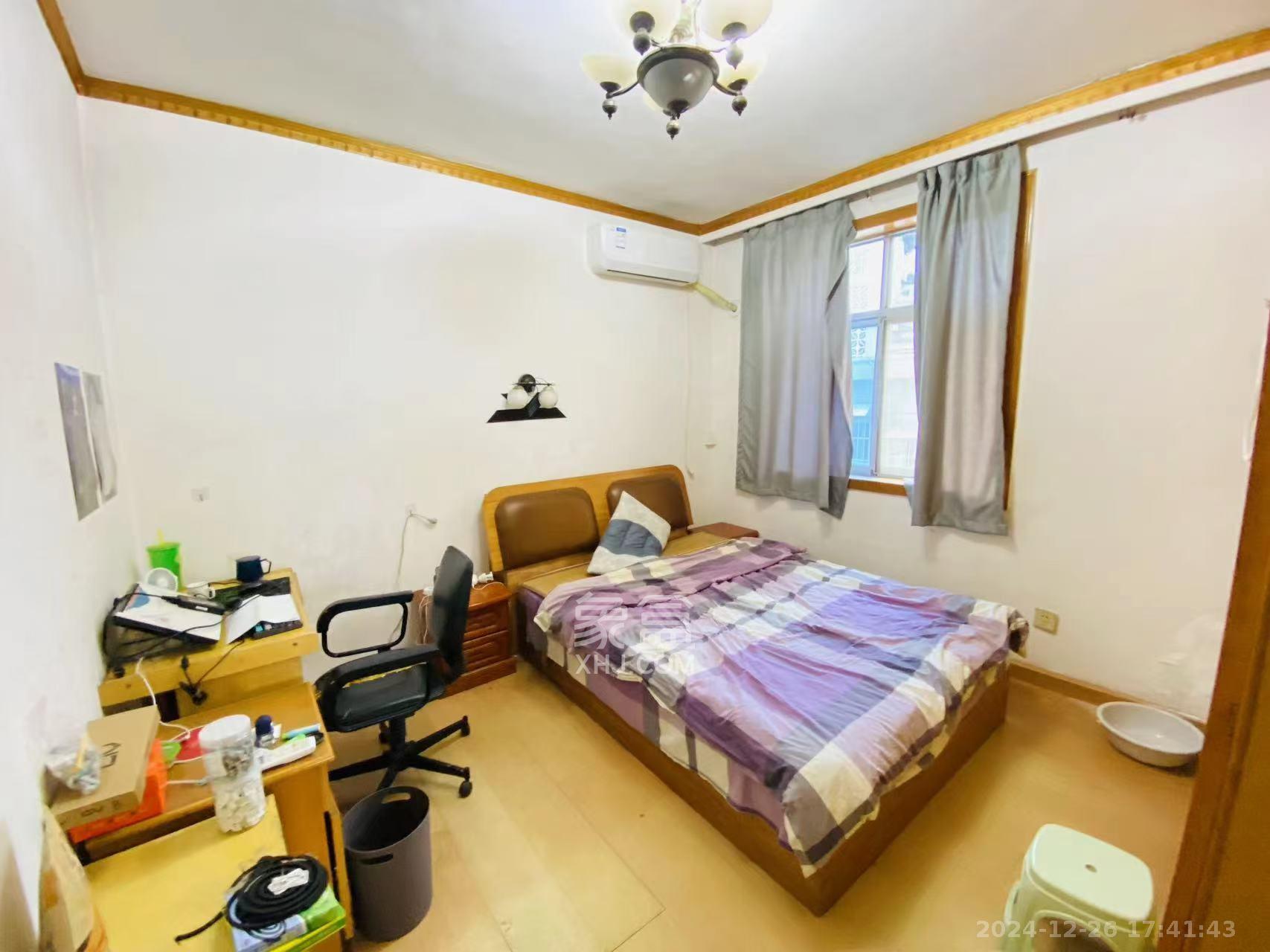 铜铝厂宿舍(居仁里11号)  1室0厅0卫    1600.0元/月 铜铝厂宿舍(居仁里11号)  1室0厅0卫    1600.0元/月室内图