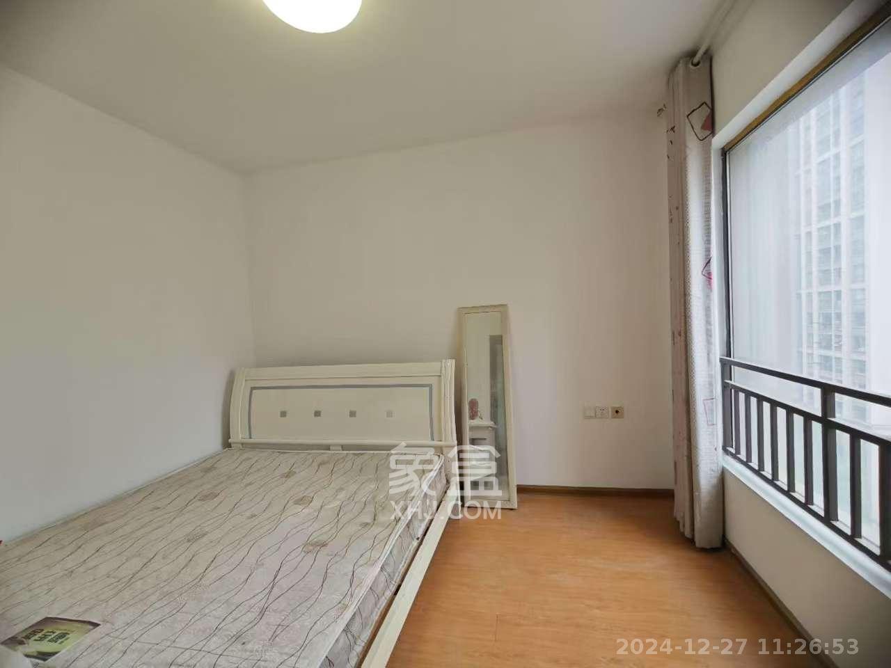 旭辉御府  3室2厅1卫    2400.0元/月室内图