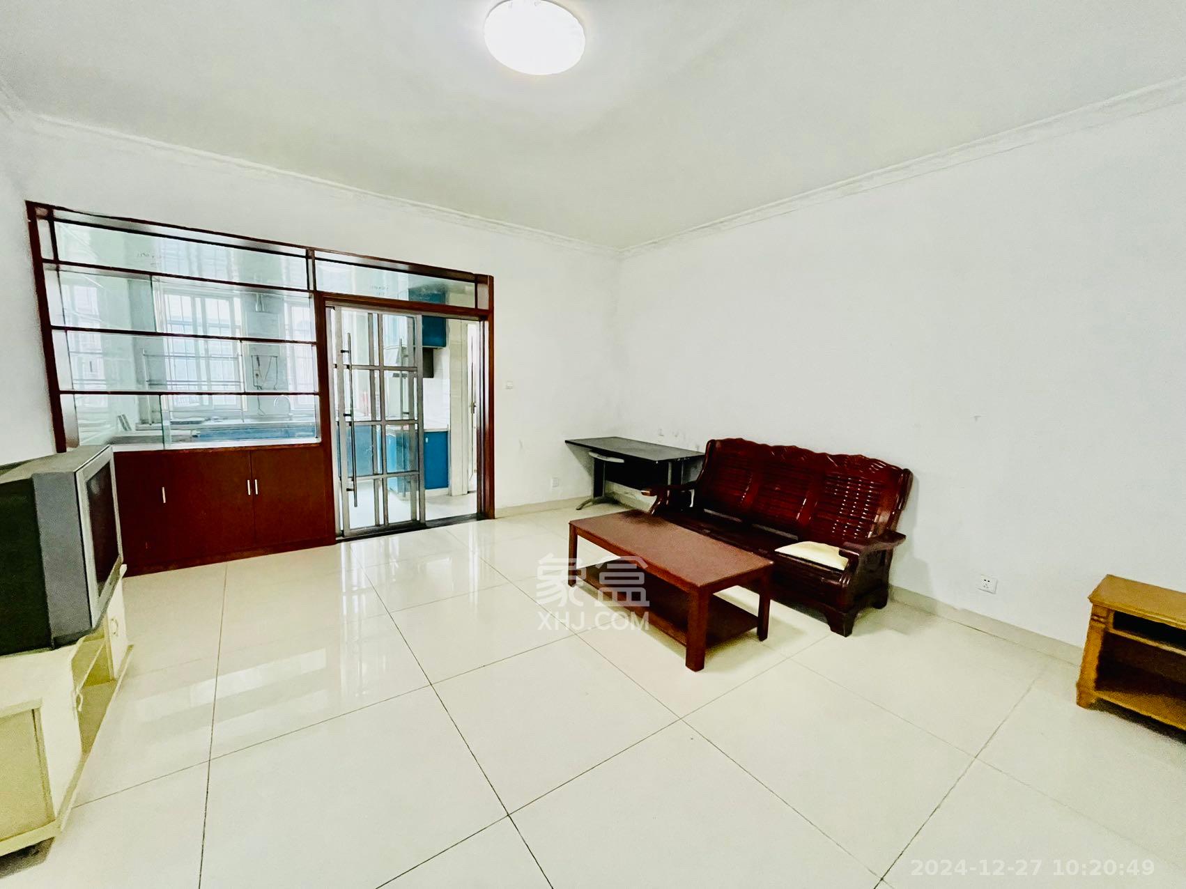 湘绣城  2室2厅1卫    1300.0元/月 湘绣城  2室2厅1卫    1300.0元/月室内图