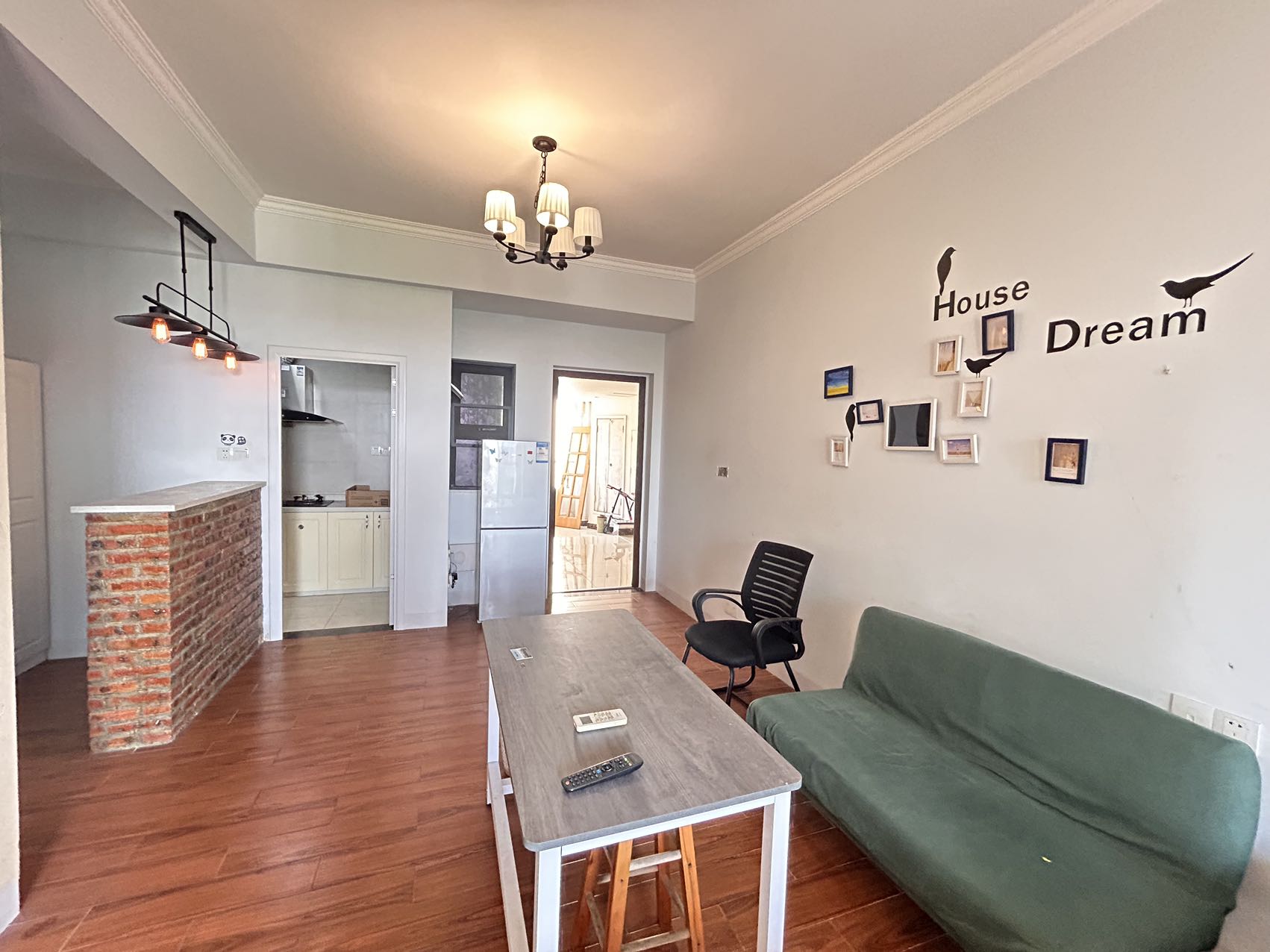 滨海新天地  1室1厅1卫    81.0万 滨海新天地  1室1厅1卫    81.0万室内图