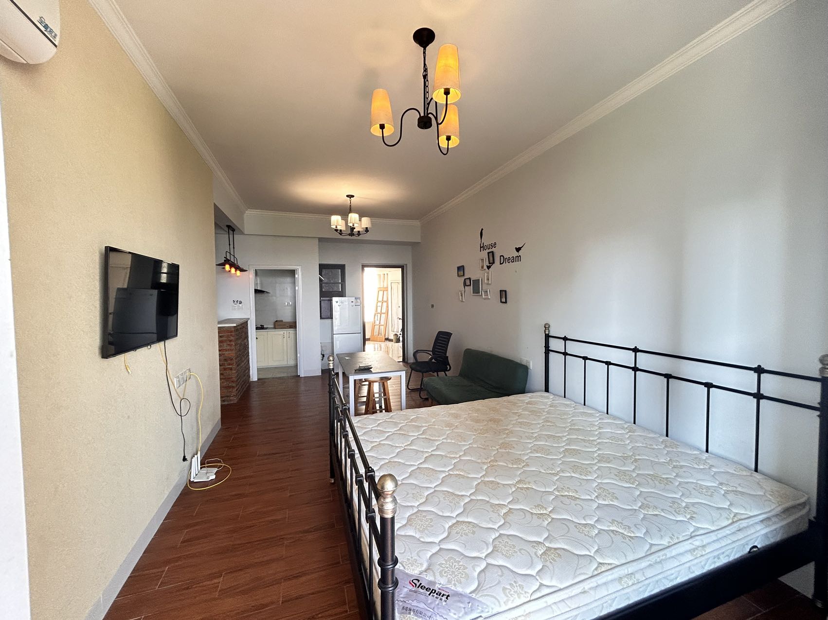 滨海新天地  1室1厅1卫    81.0万 滨海新天地  1室1厅1卫    81.0万室内图