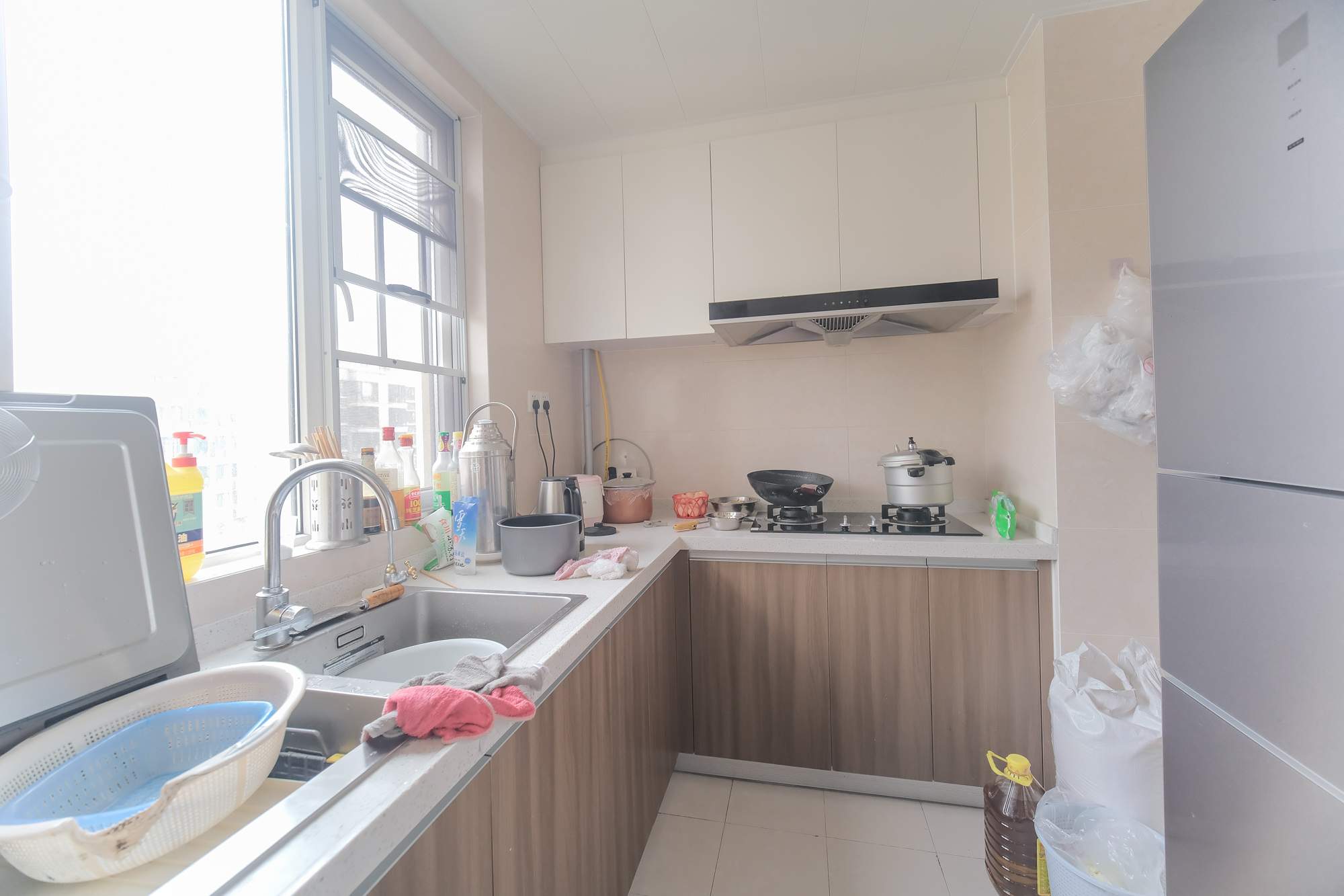 保利香槟国际 4室2厅2卫 100.0万 保利香槟国际 4室2厅2卫 100.0万厨房