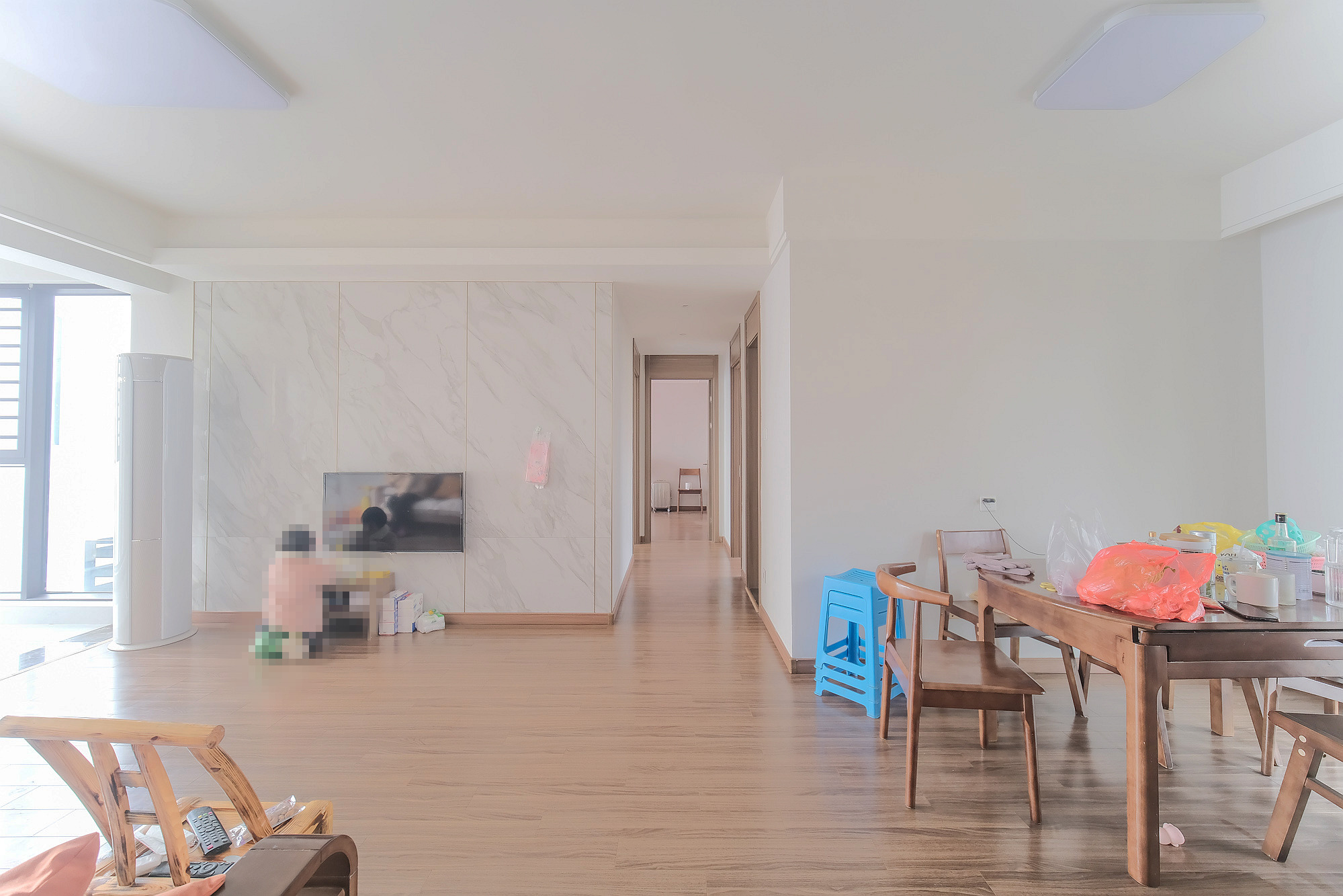 保利香槟国际 4室2厅2卫 100.0万 保利香槟国际 4室2厅2卫 100.0万客厅