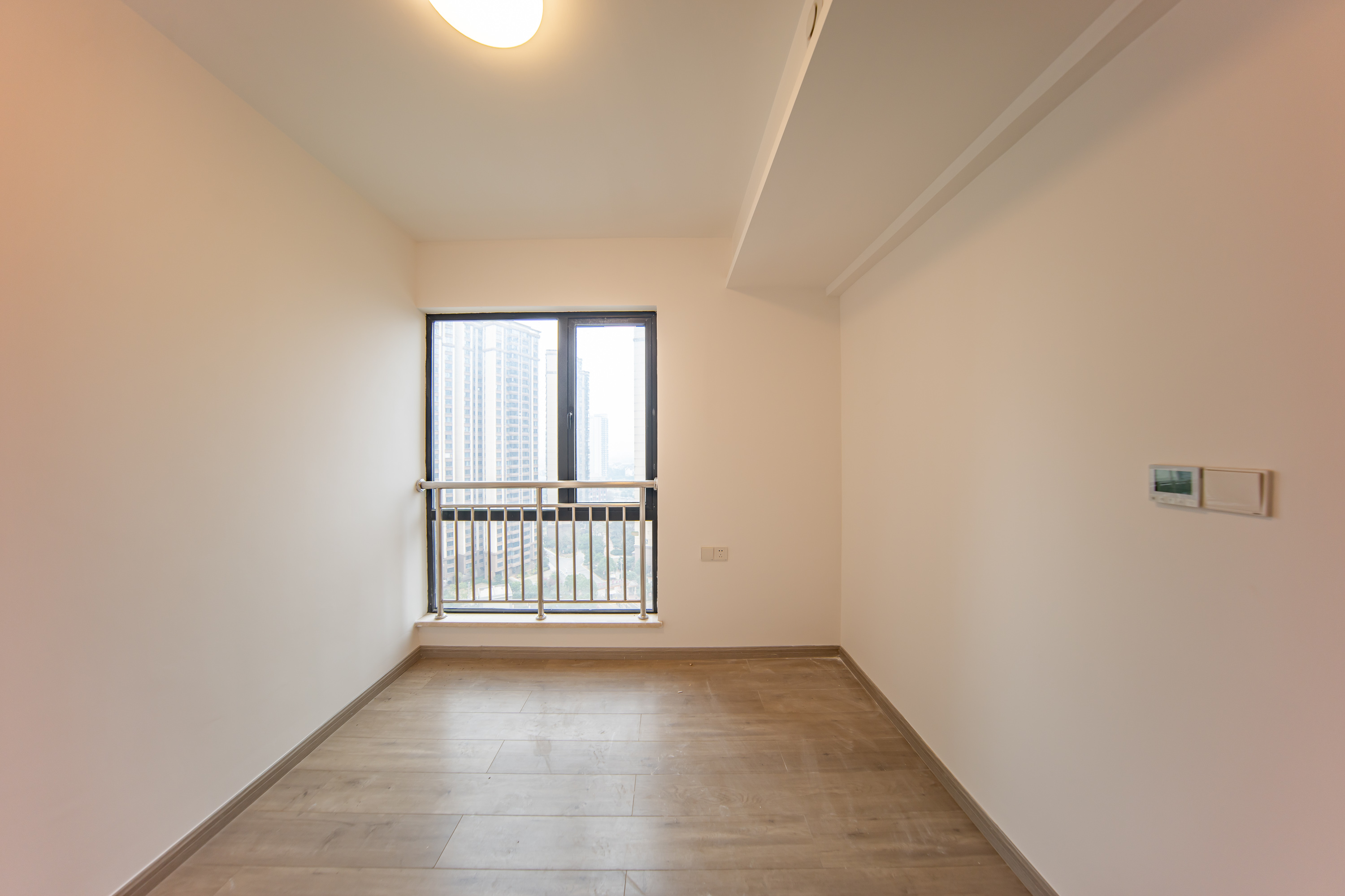 建投象山国际  3室2厅2卫   161.00万卧室