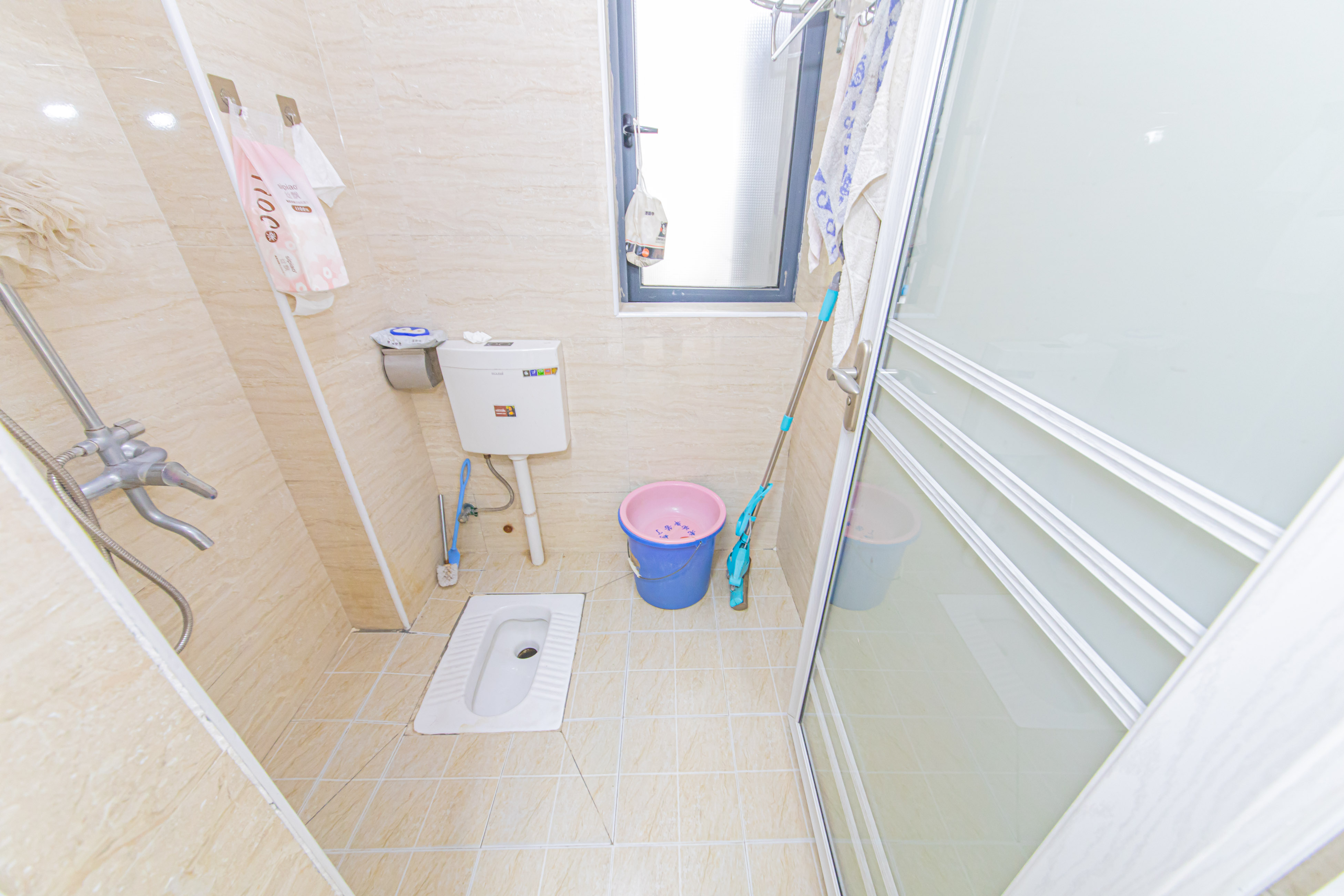 中建芙蓉嘉苑  3室2厅1卫   90.00万卫生间